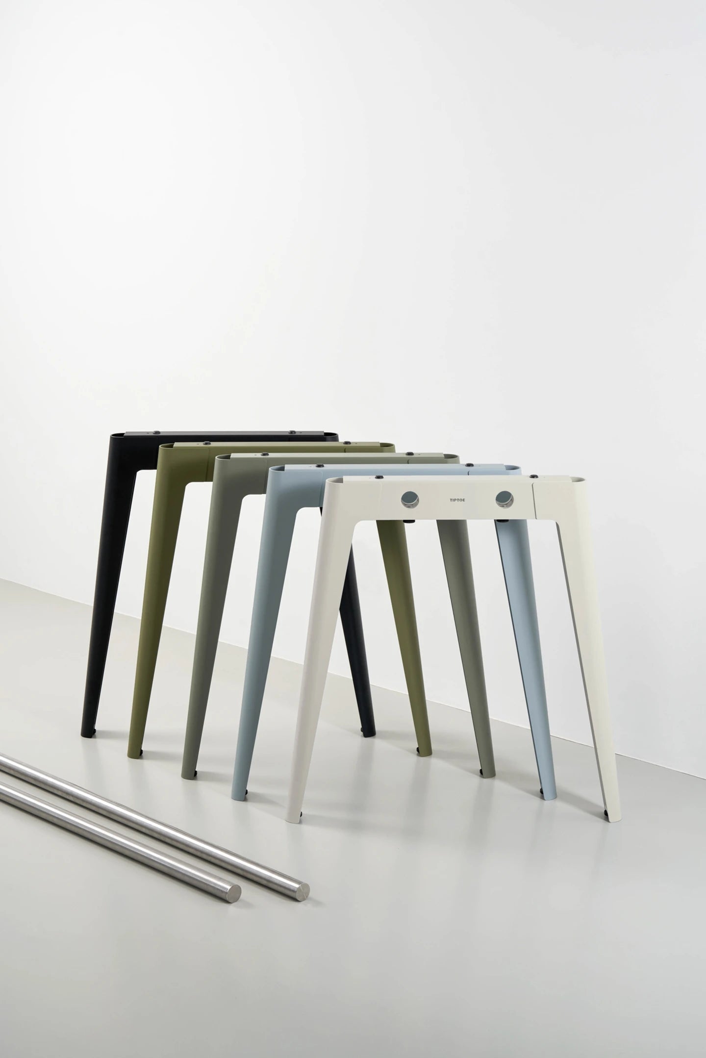 New modern eettafel walnoot