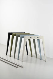 New modern eettafel walnoot