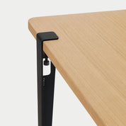 Tiptoe bureau