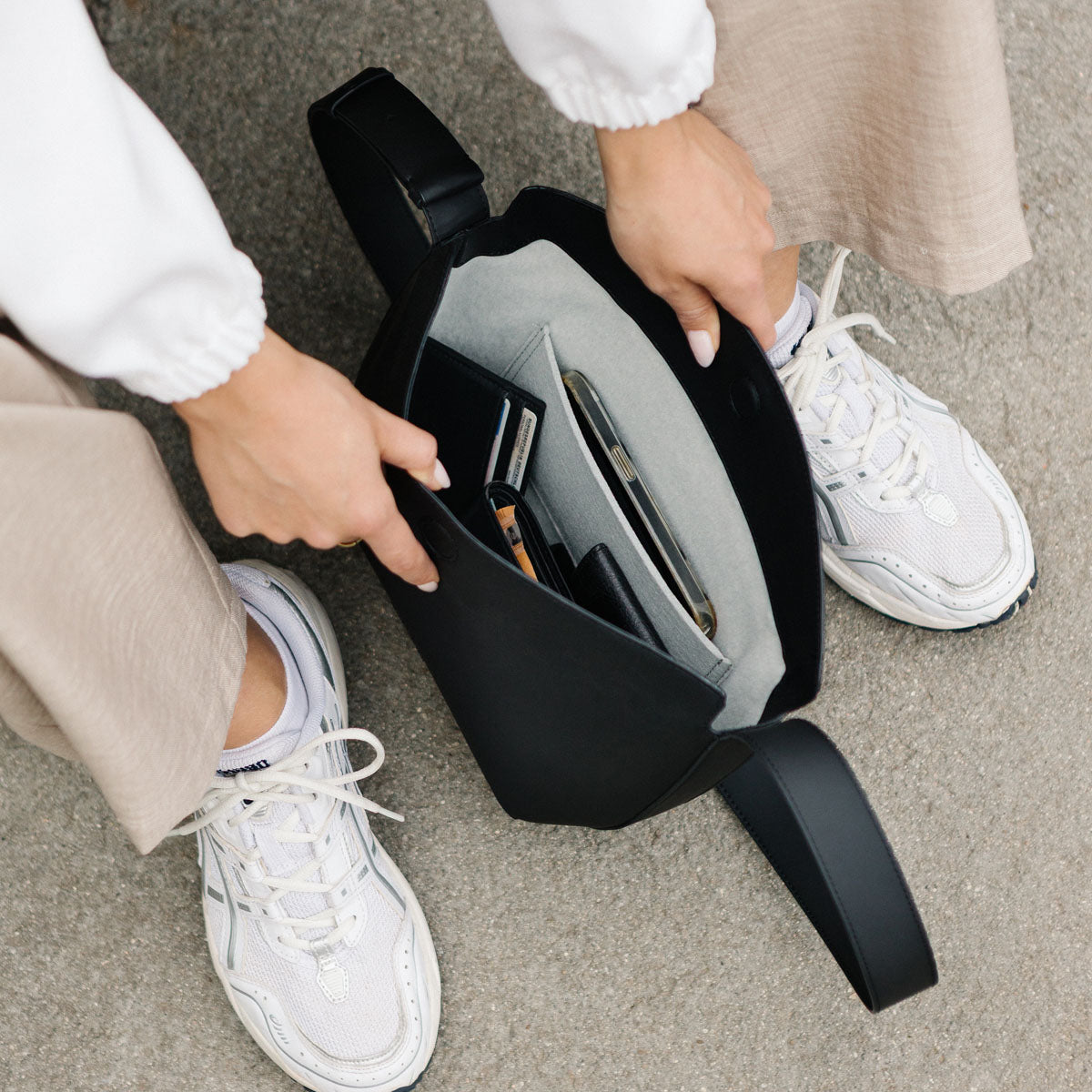 Sofie medium - lotus infinity black