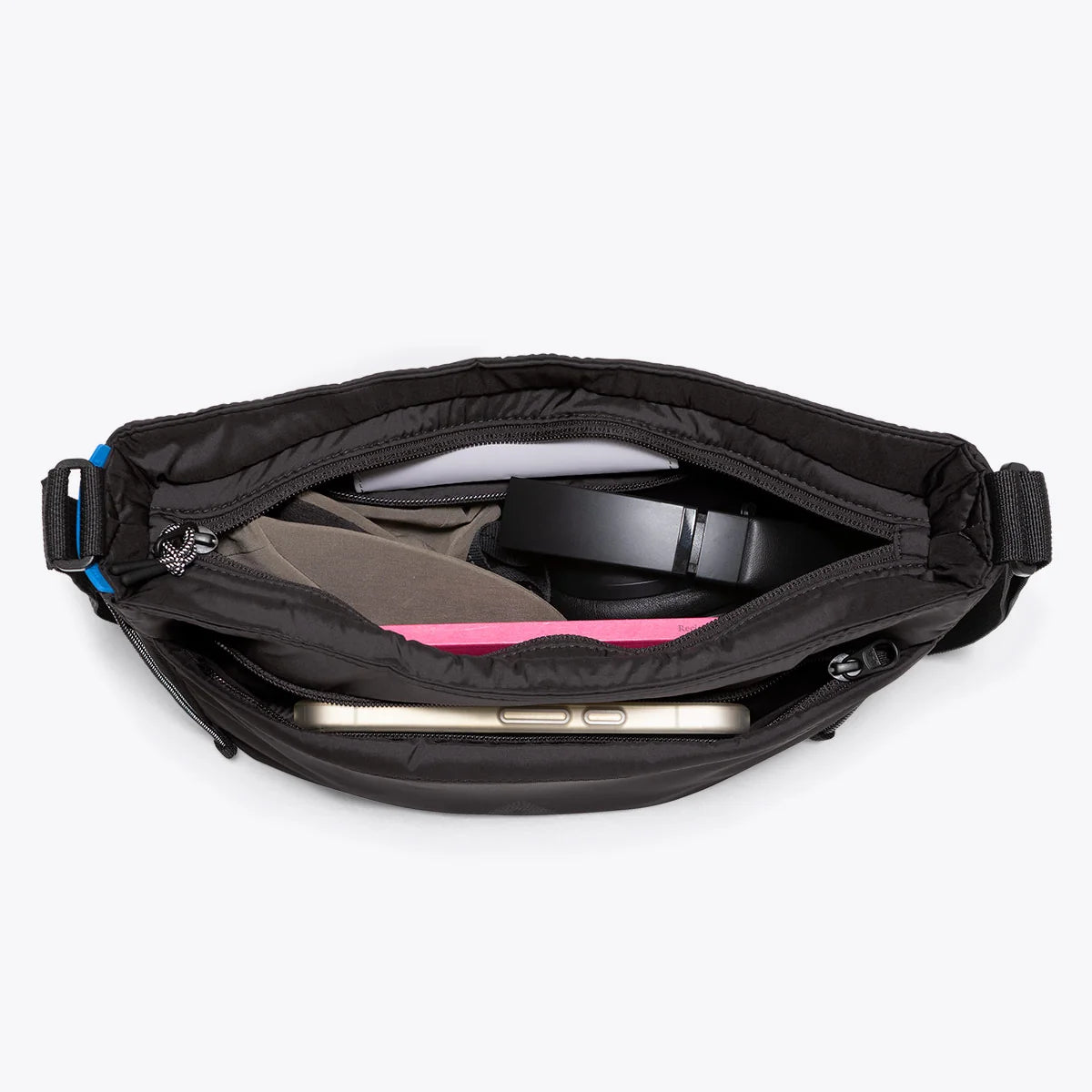 UA_Tessa-Bag_Air-Series_Black_06_acb16897-781d-4b43-a8b5-98530c38ab7d.webp