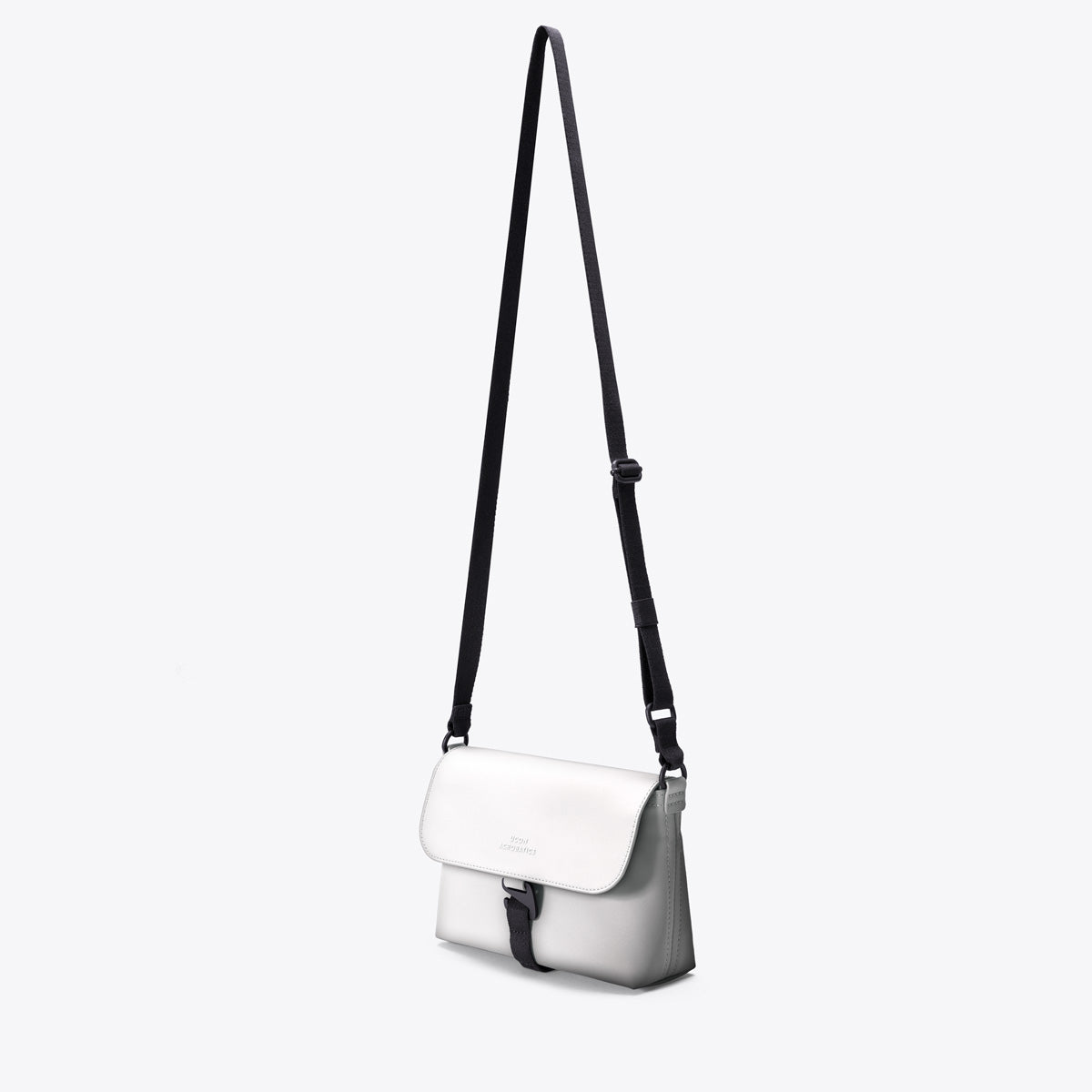 UA_Yuri-Bag_Lotus-Infinity-Series_Silver-Metallic_02.jpg