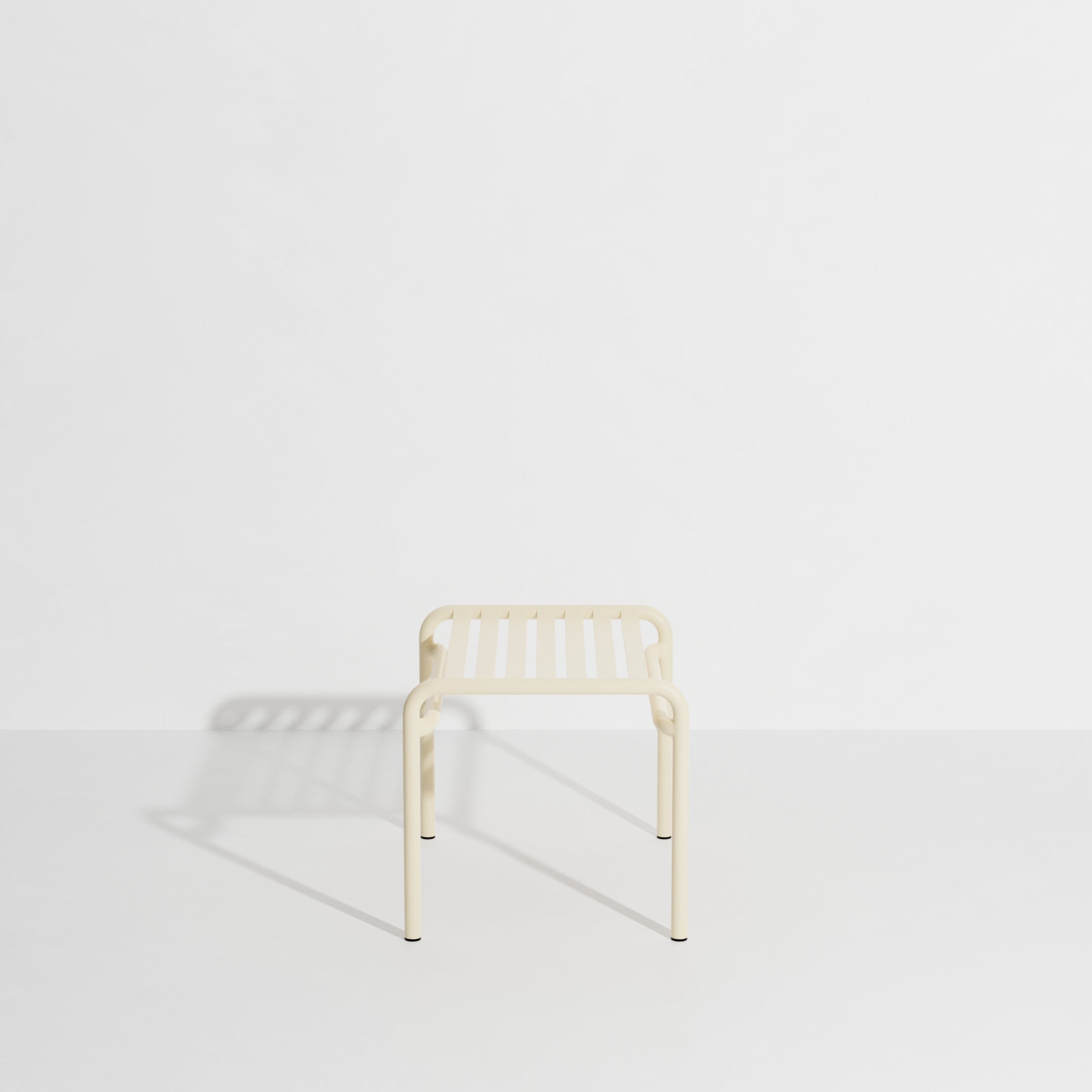 Week-end footstool
