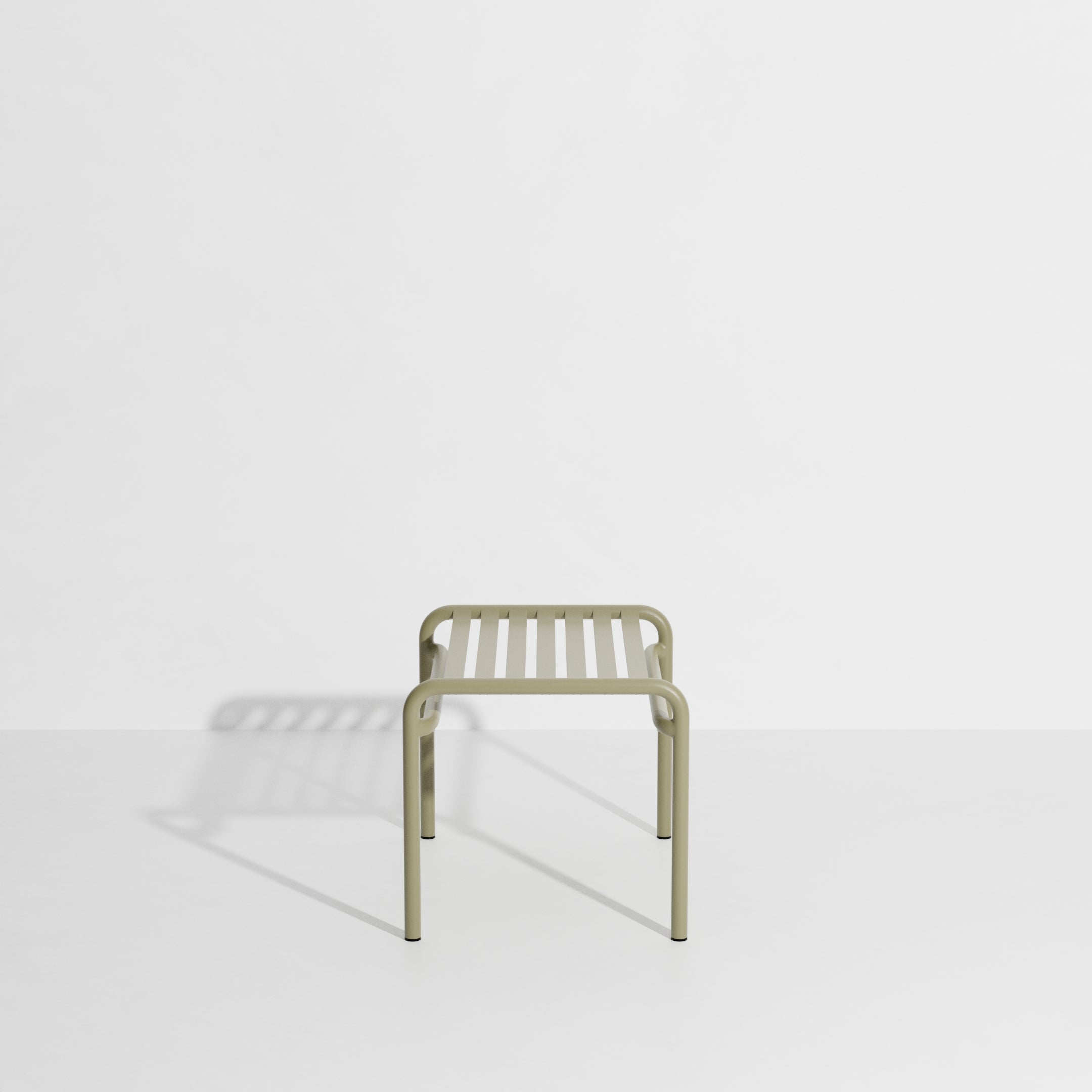 Week-end footstool