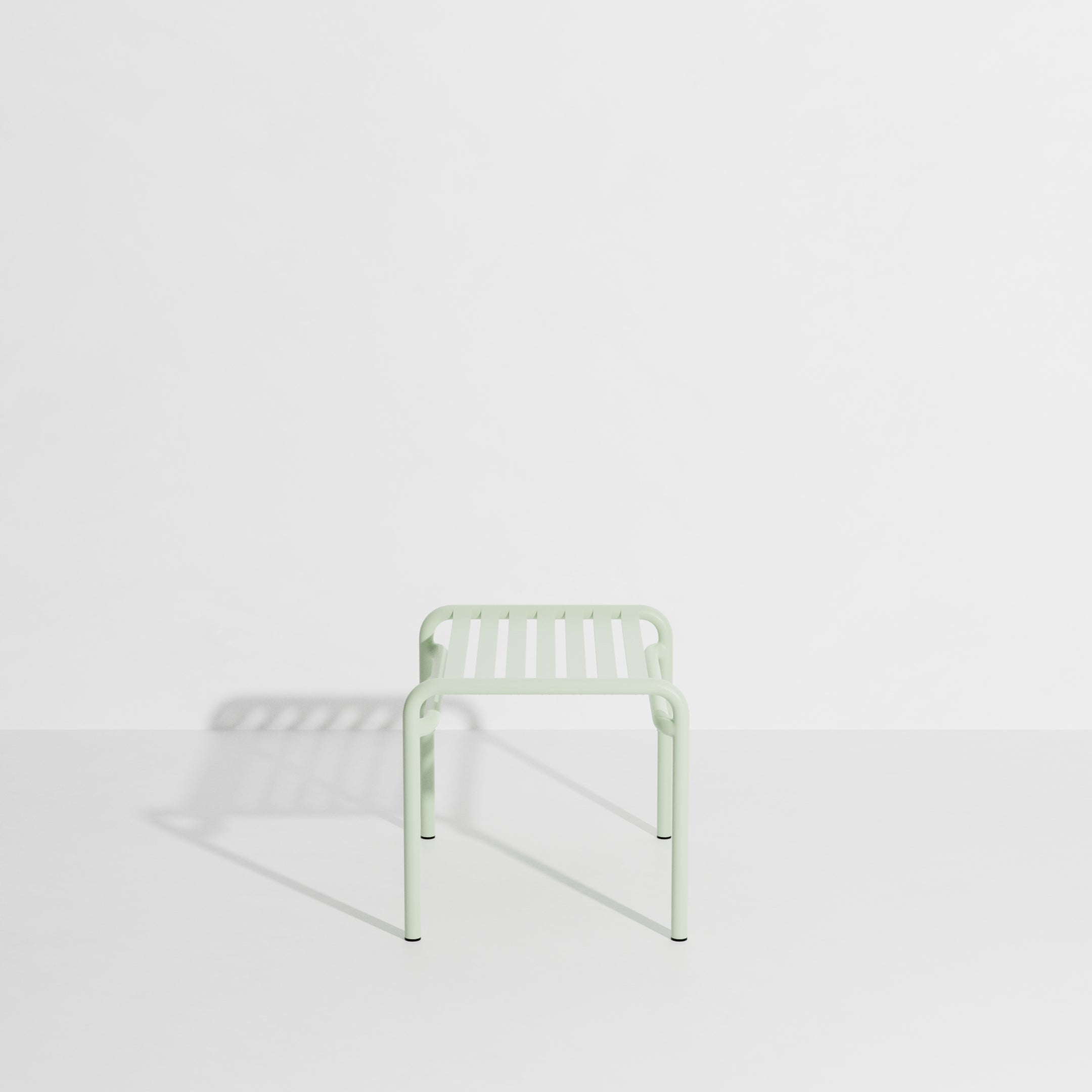 Week-end footstool