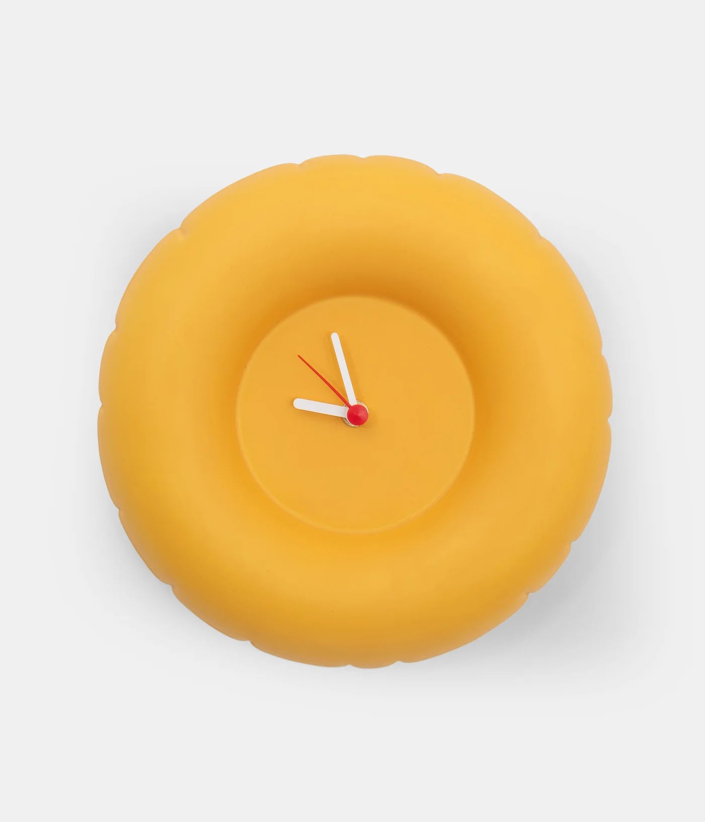 Yolk_Matt_Clock_Holly_HomeStudyo_03.webp