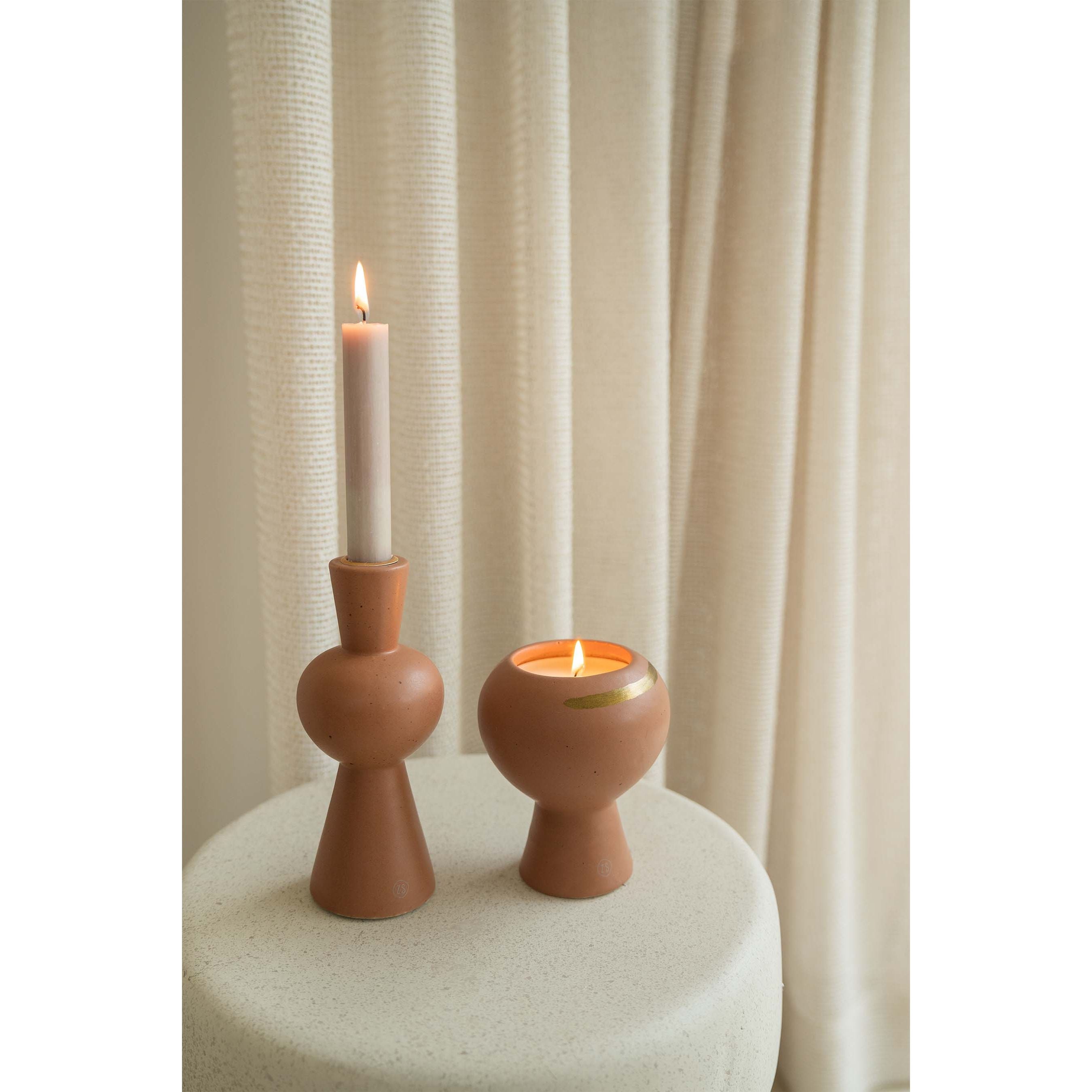 Keramieken kandelaar met bolling - poederroze