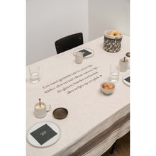 Afbeelding in Gallery-weergave laden, Tafelkleed - Mooi gedekte tafel
