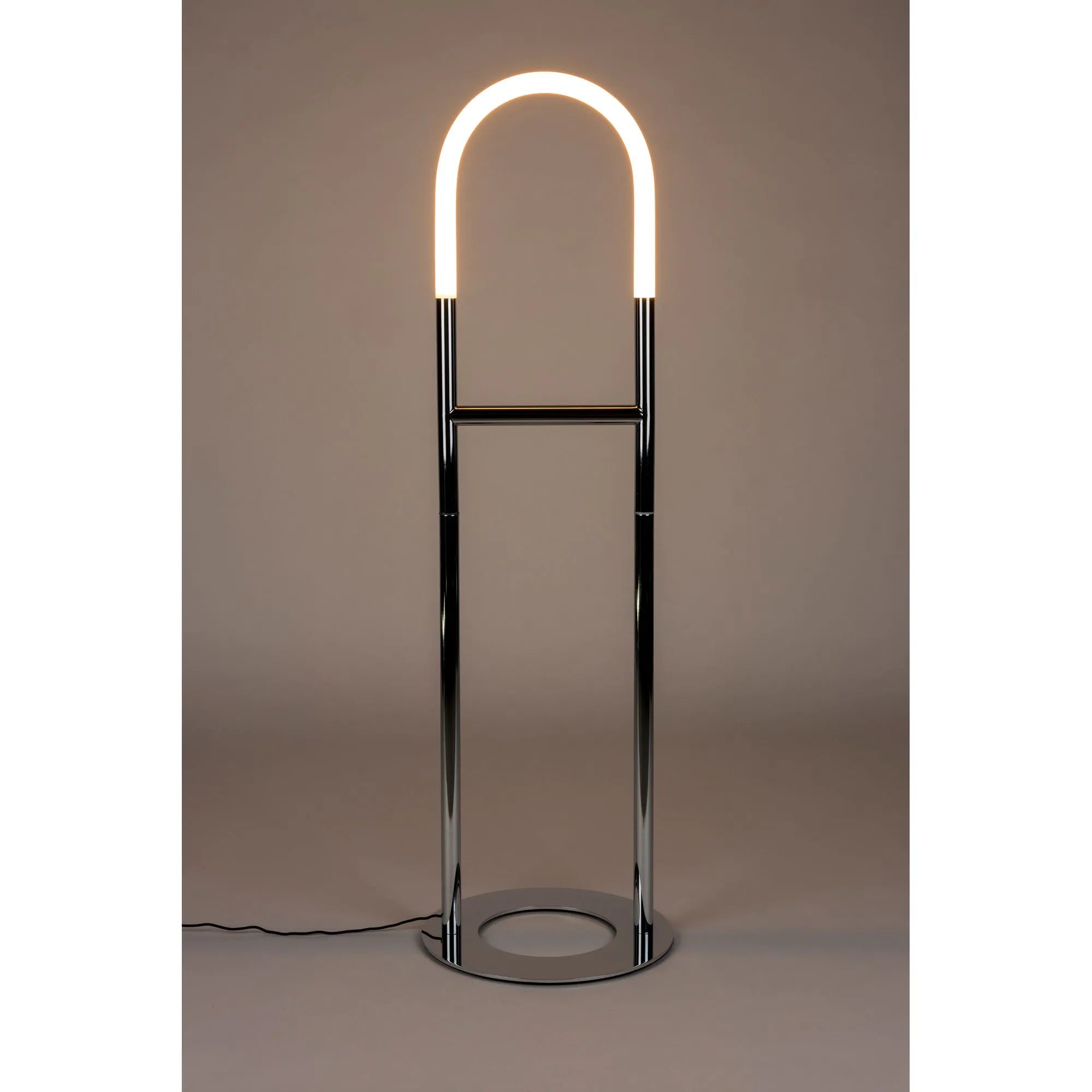 arch-vloerlamp-chrome-licht-zuiver.webp