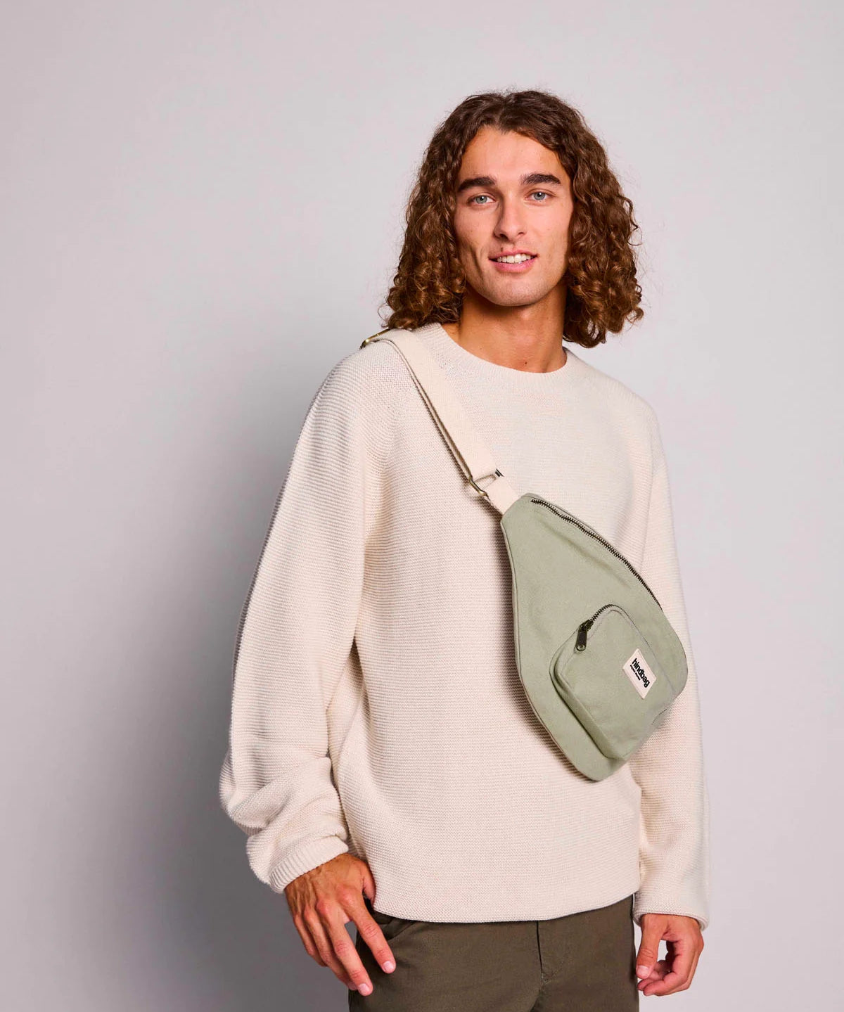 banane-sofia-vert-argile-02-hindbag_1296x_91555454-8a16-4c61-9a40-48ddd51619f0.webp