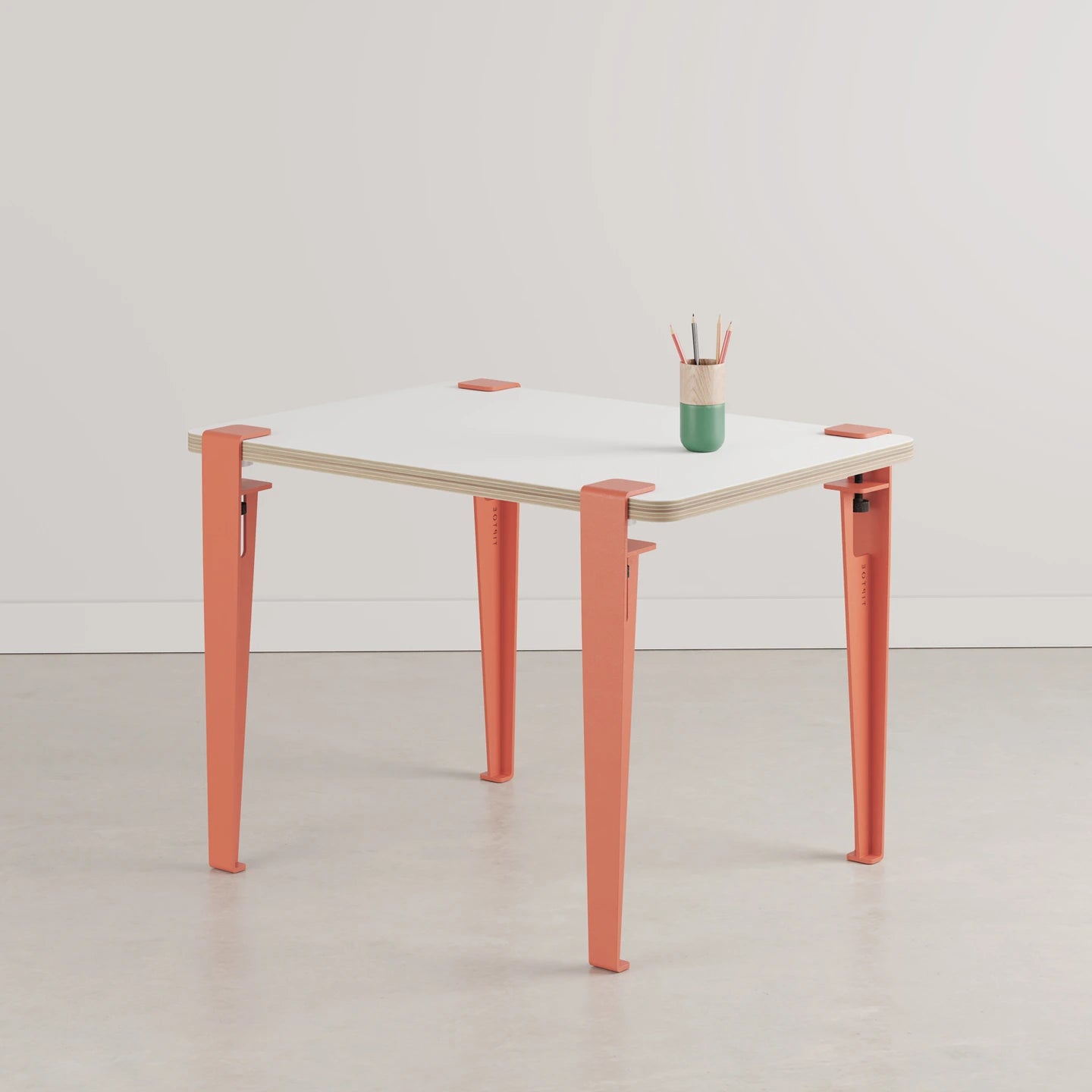 Kids desk - Vice Versa blackboard