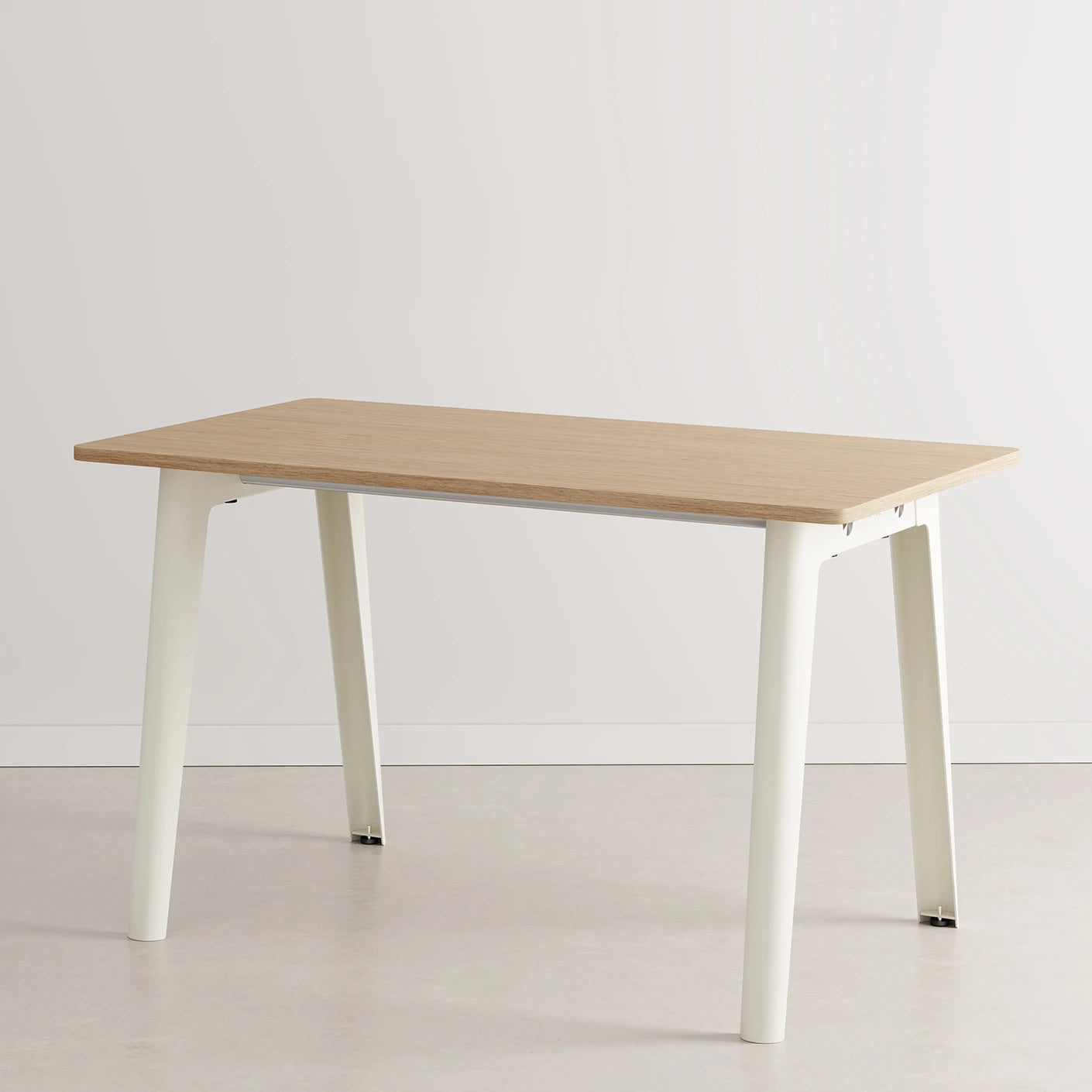 New modern bureau