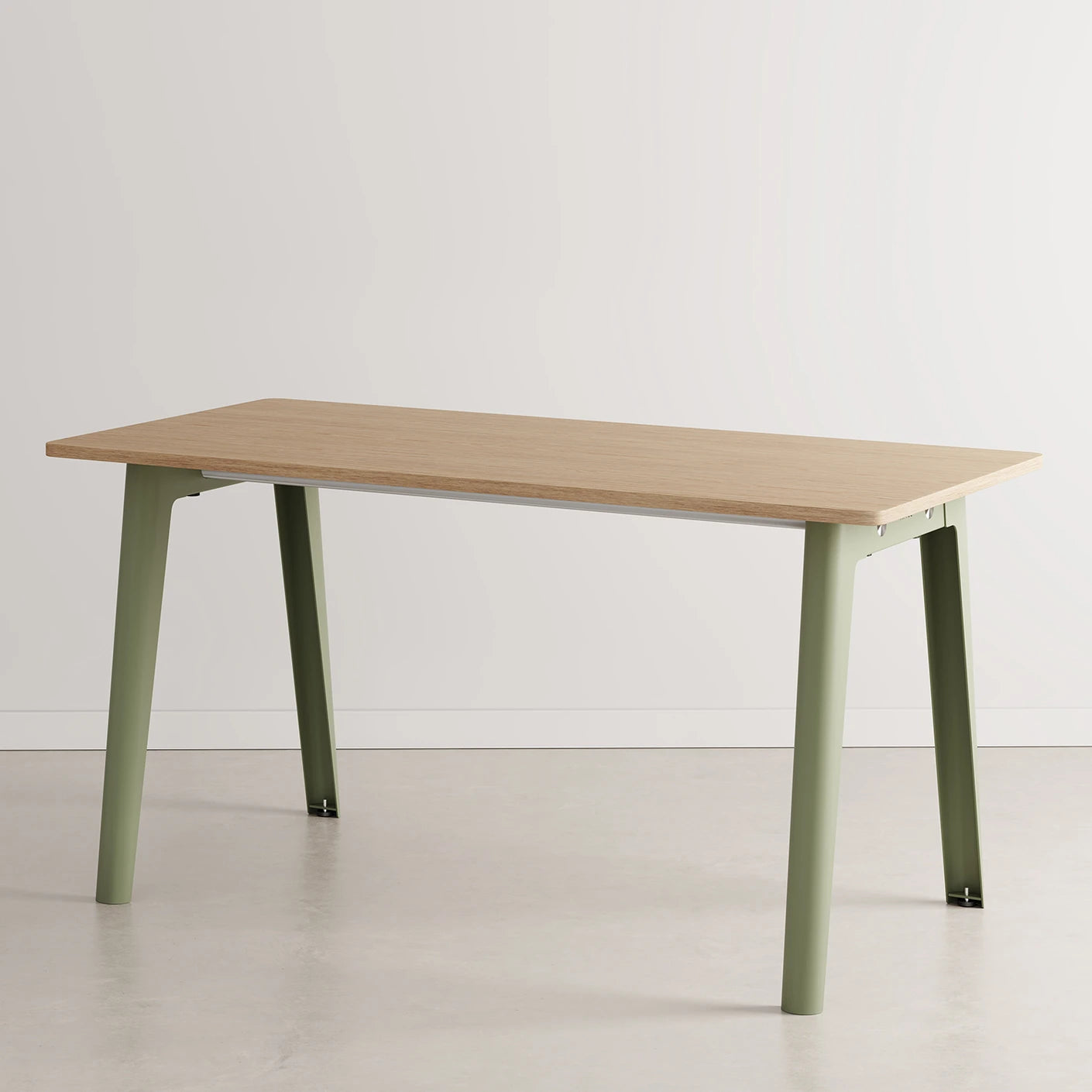 New modern bureau