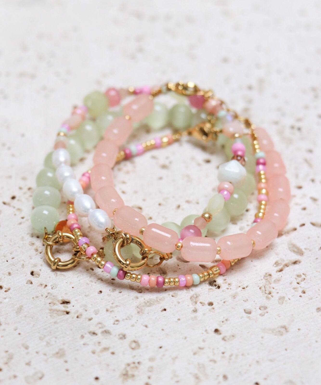 colorful-rainbow-armband-2.jpg