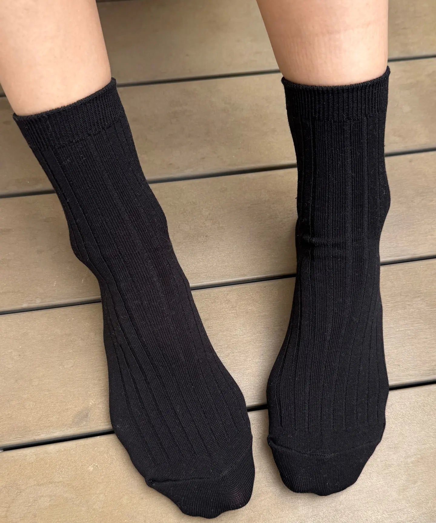 dark-tan-socks-le-bon-shoppe-sokken.webp