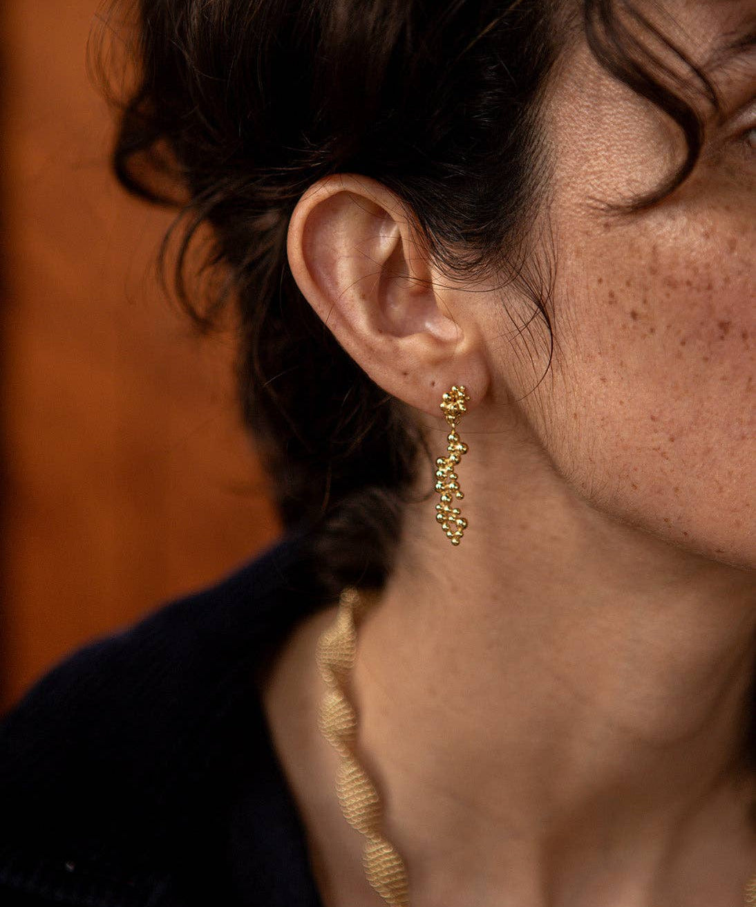 deia-earring-judithbenita-model.jpg