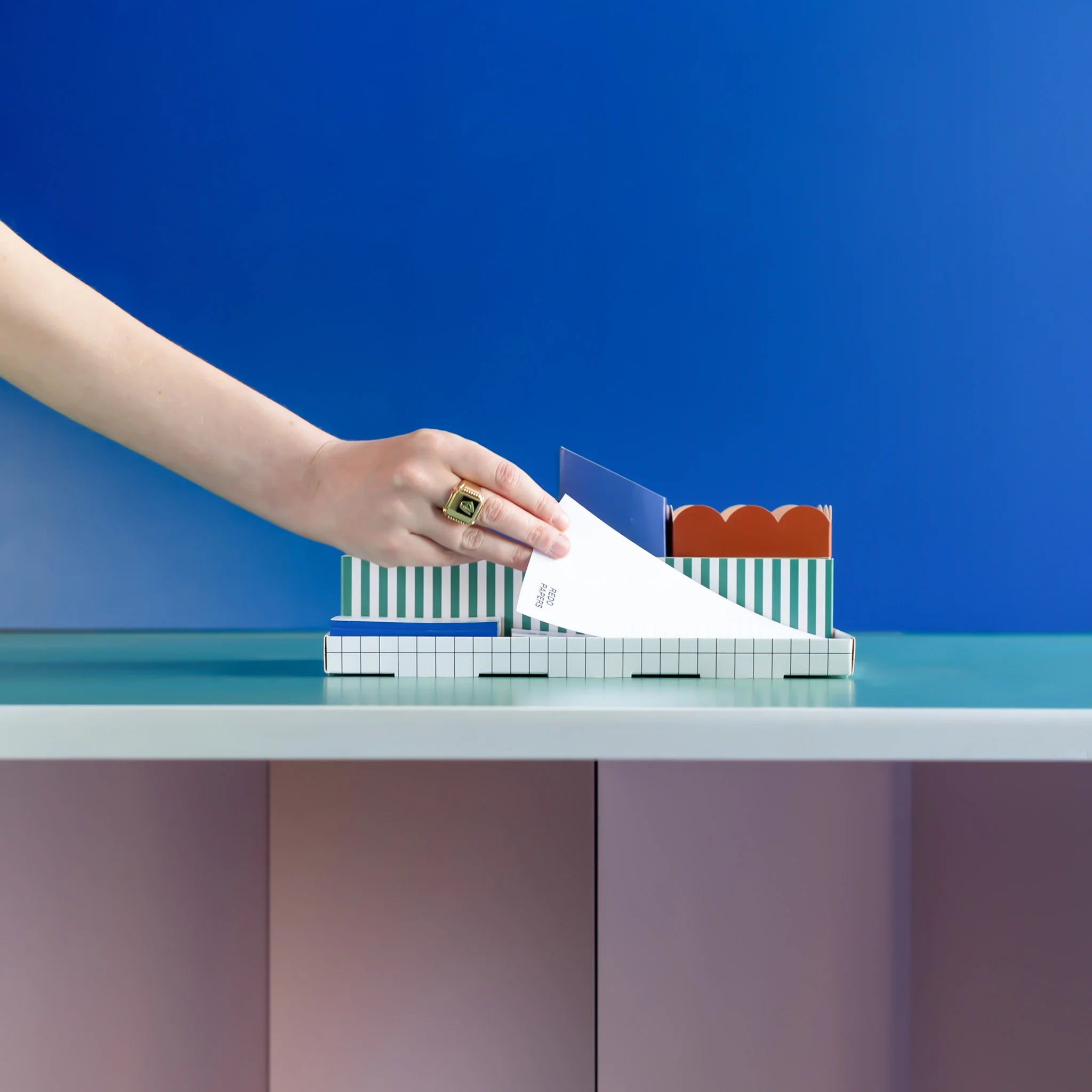 desk-organiser-3.webp