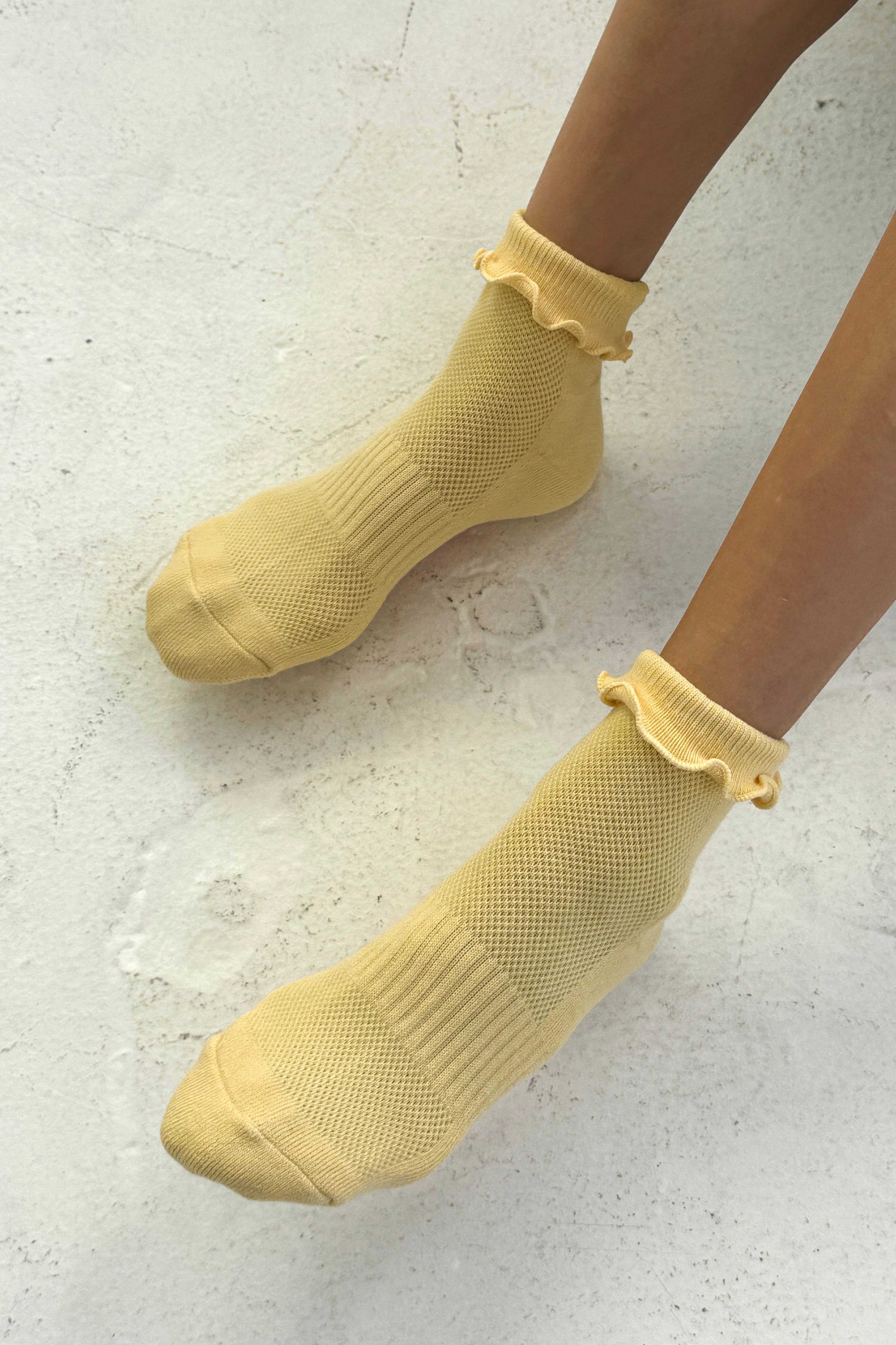 ruffled hugger crew socks