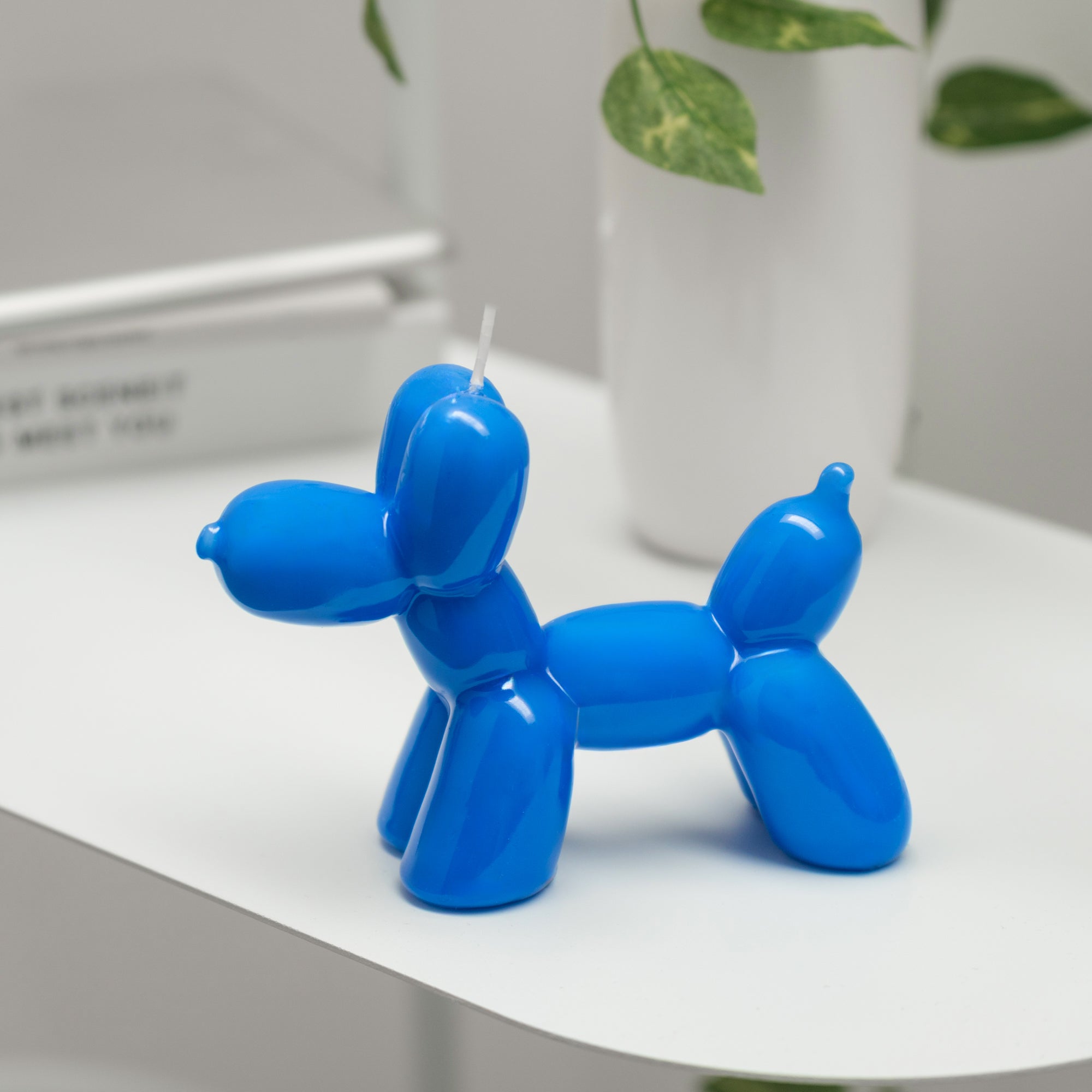 Balloon dog candle
