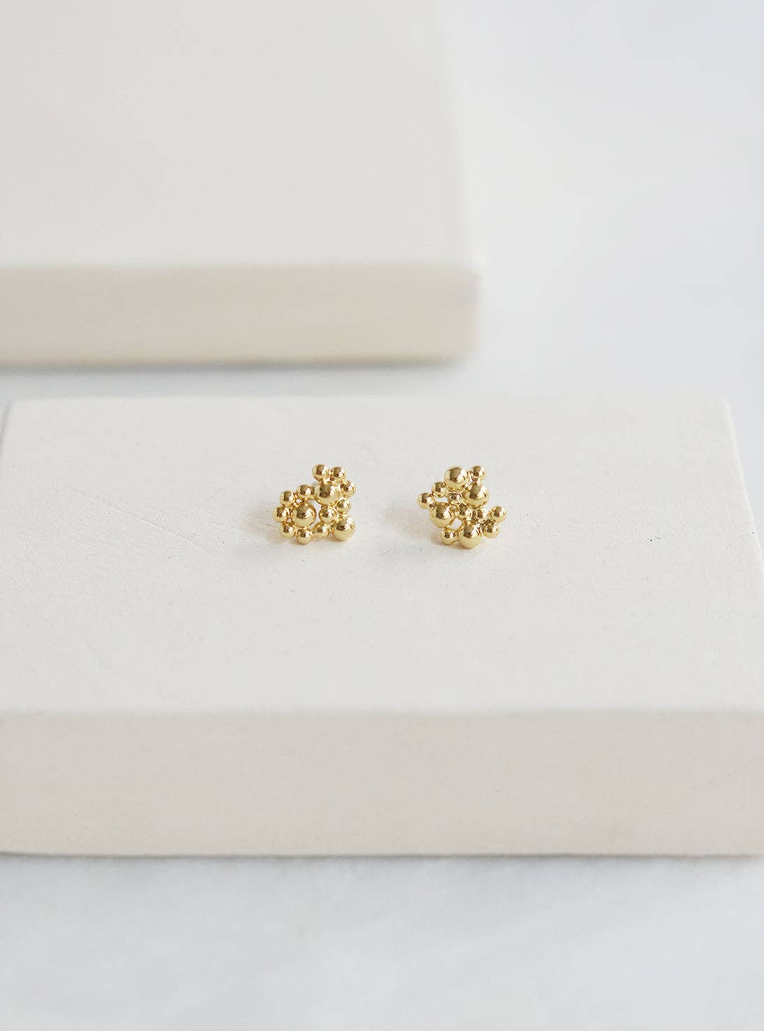 deia studs - oorbellen
