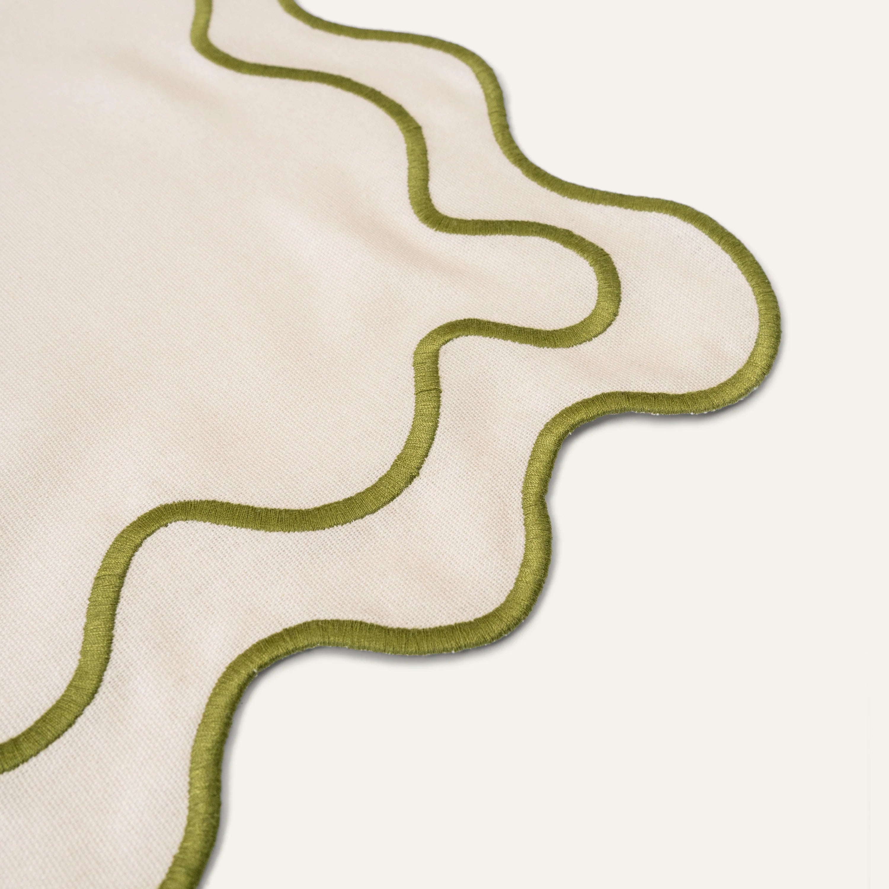 kulu-placemat-wavy-beige-green.webp
