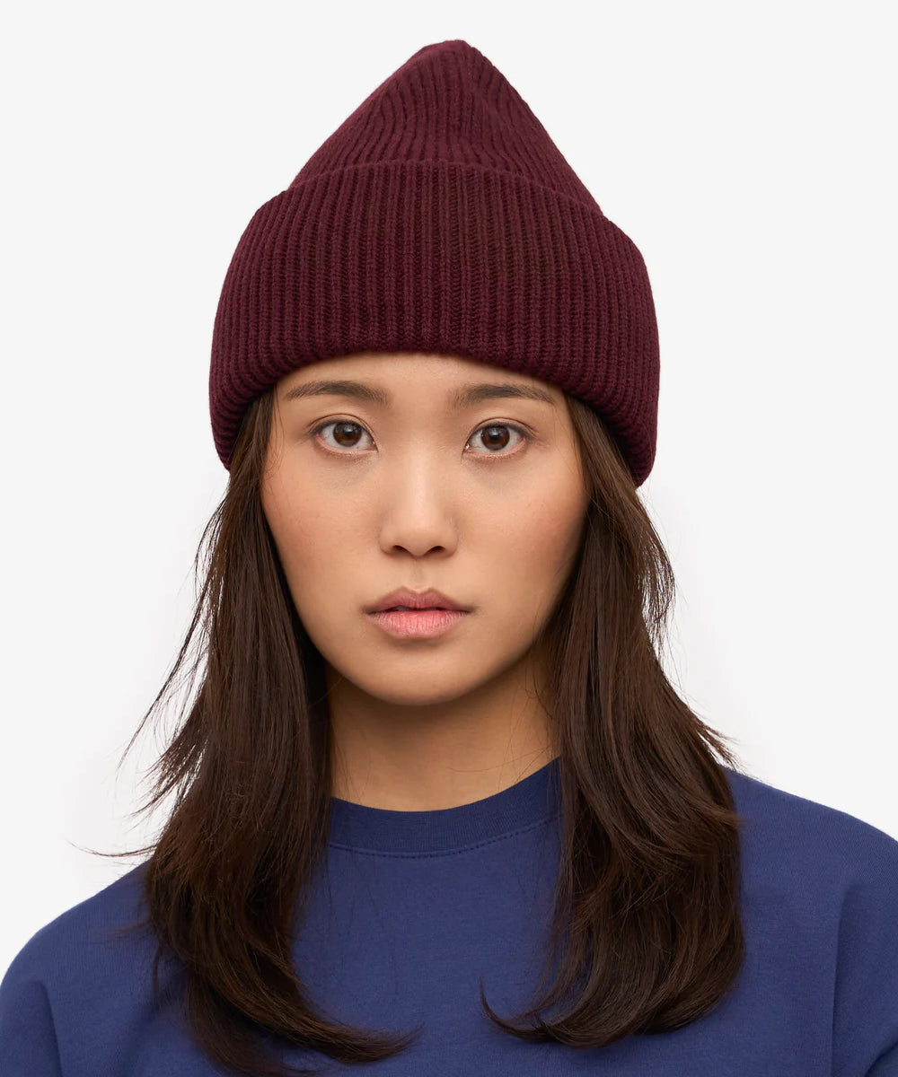 merino-wool-hat-beanie-oxblood-red-female_2.webp