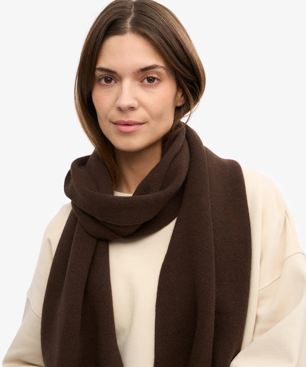 merino-wool-scarf-scarf-coffee-brown-female_4.webp