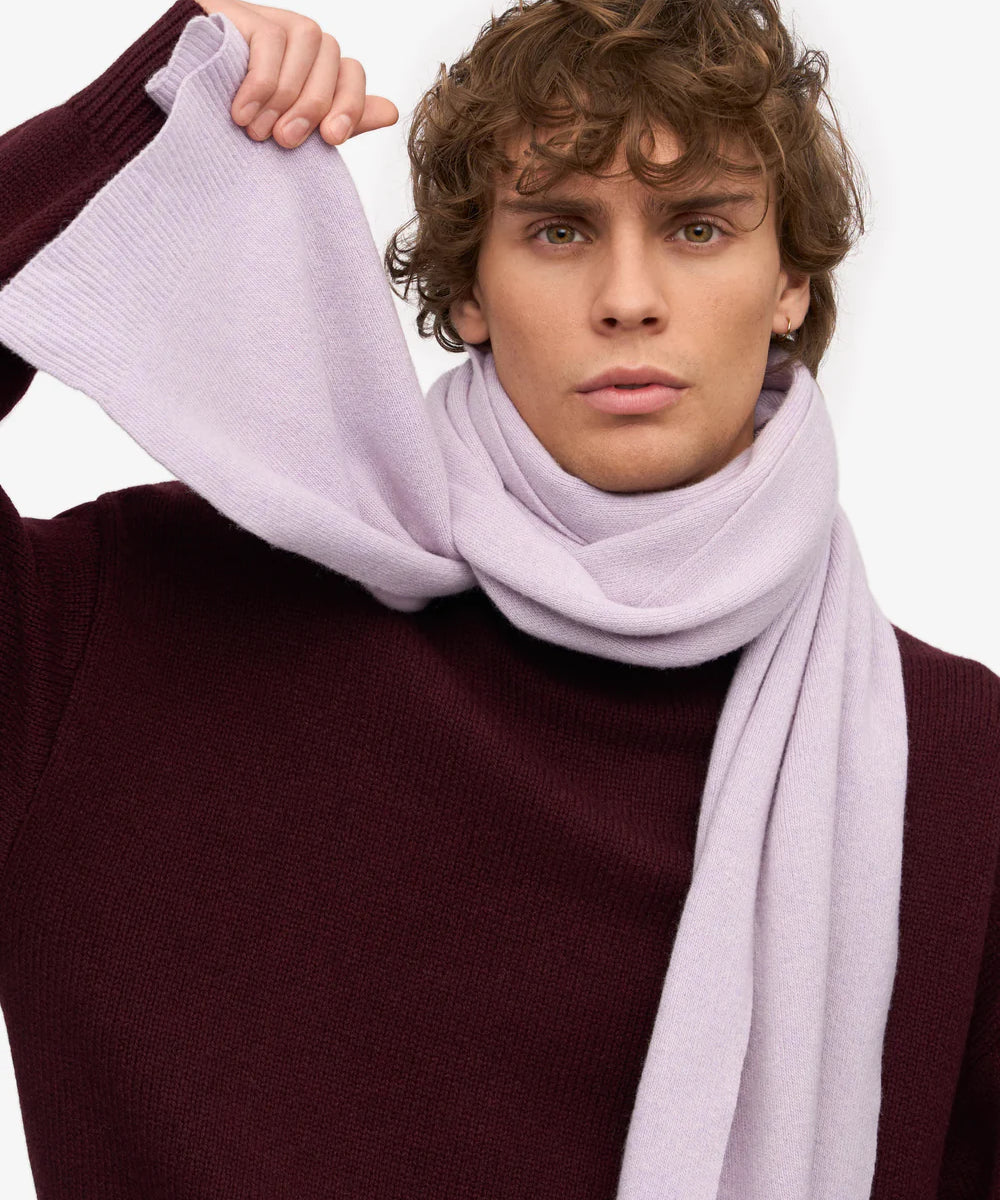 merino-wool-scarf-scarf-soft-lavender-male_4.webp