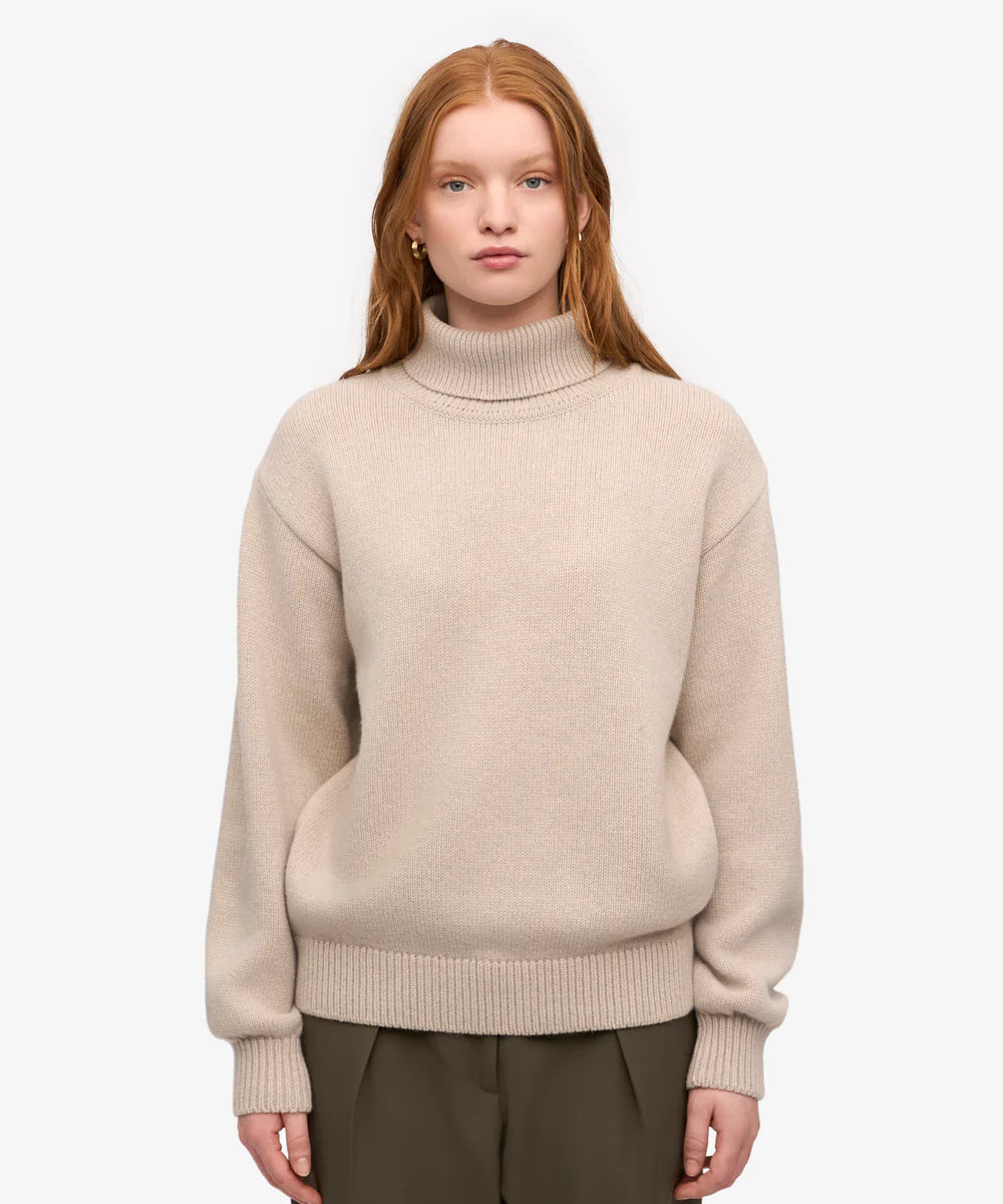 merino-wool-turtleneck-ivory-white-female_2.webp