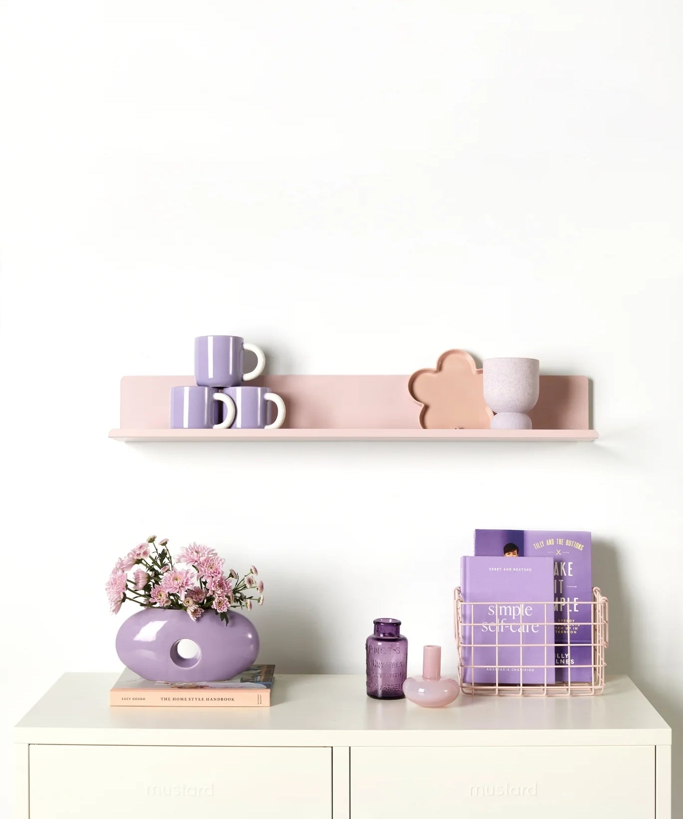 mustard-made-ledge-shelf-blush-LE-BL-L-lifestyle-hover.webp