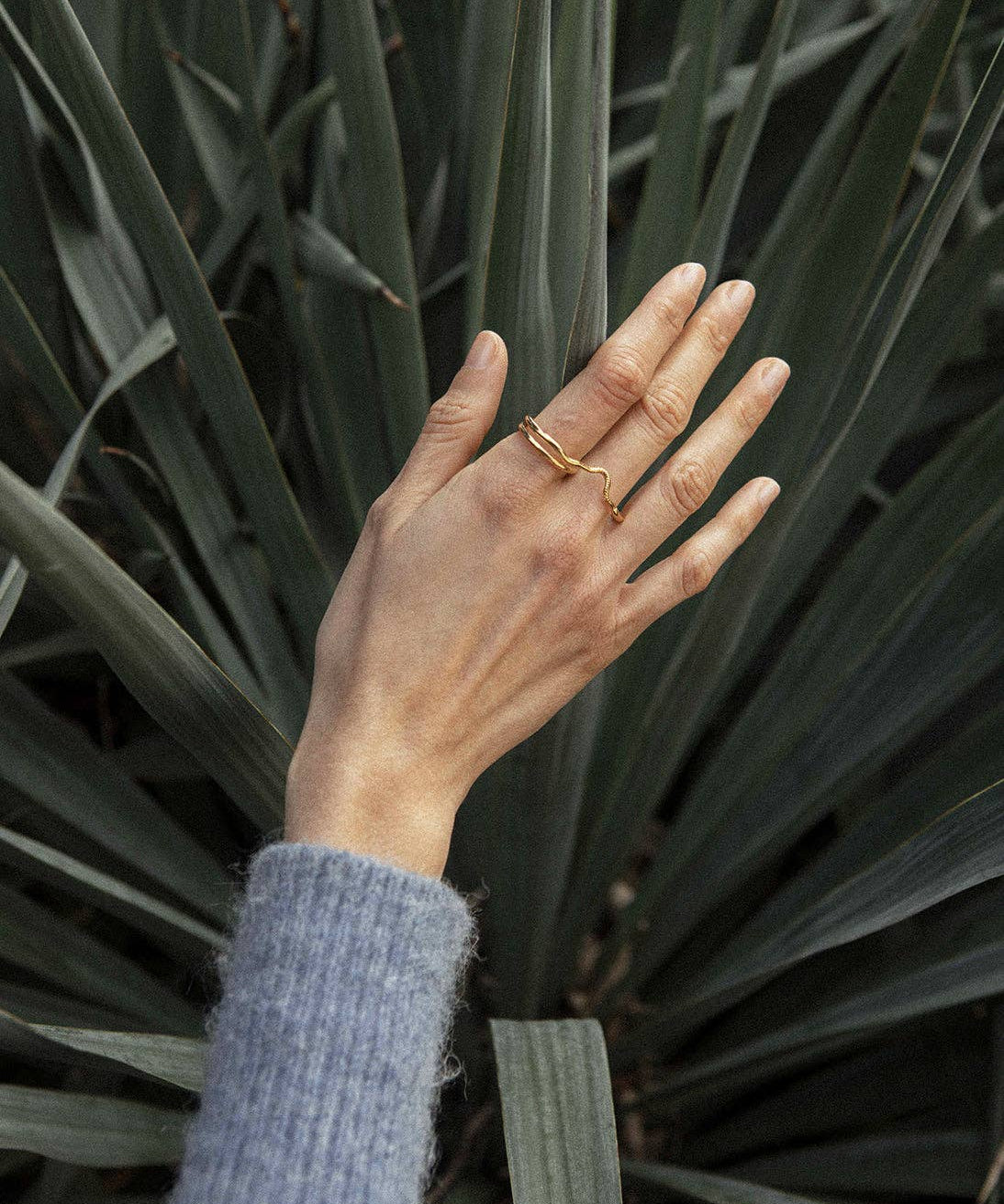 nazare-double-ring-judith-benita-model.jpg