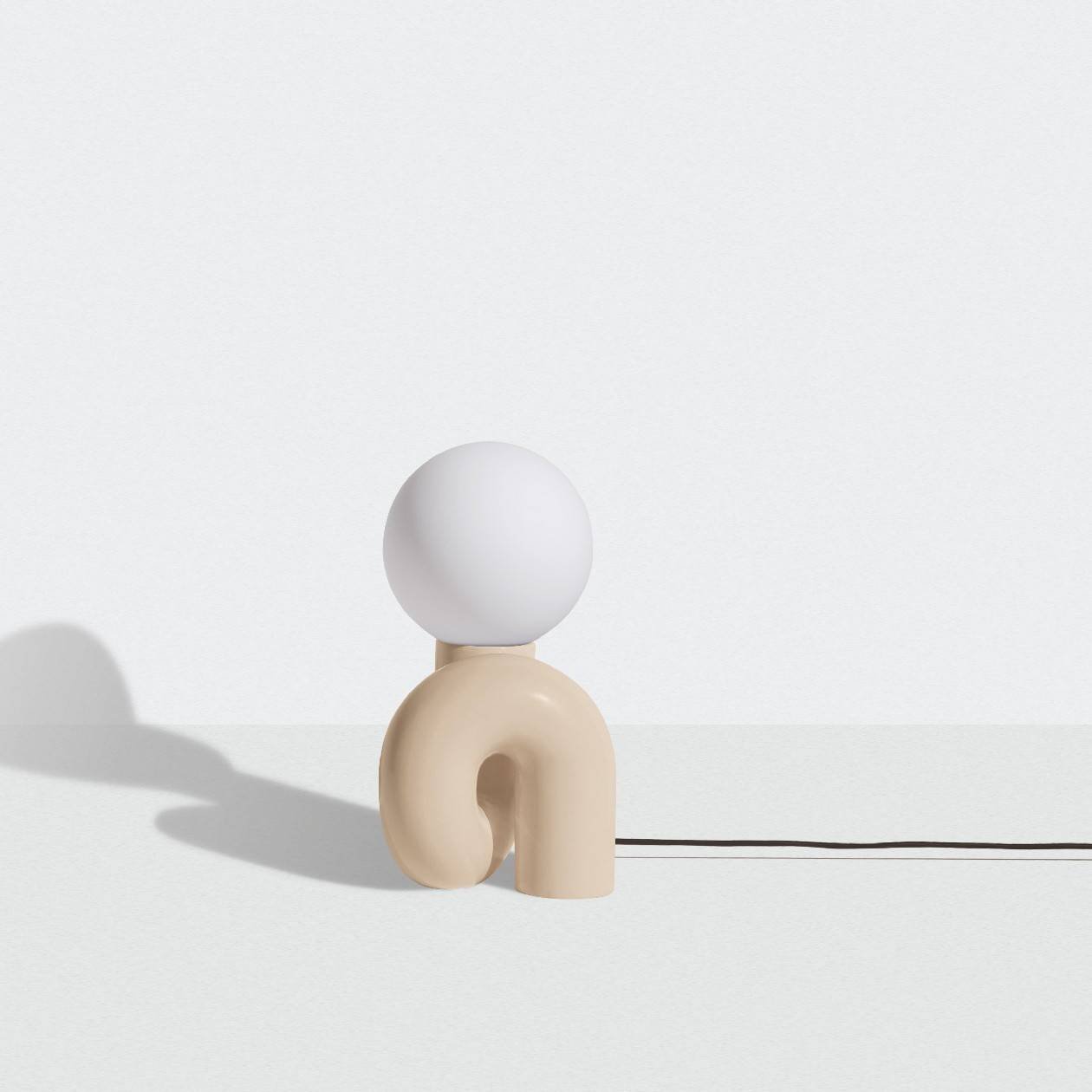 neotenic-small-table-lamp-vanilla.jpg