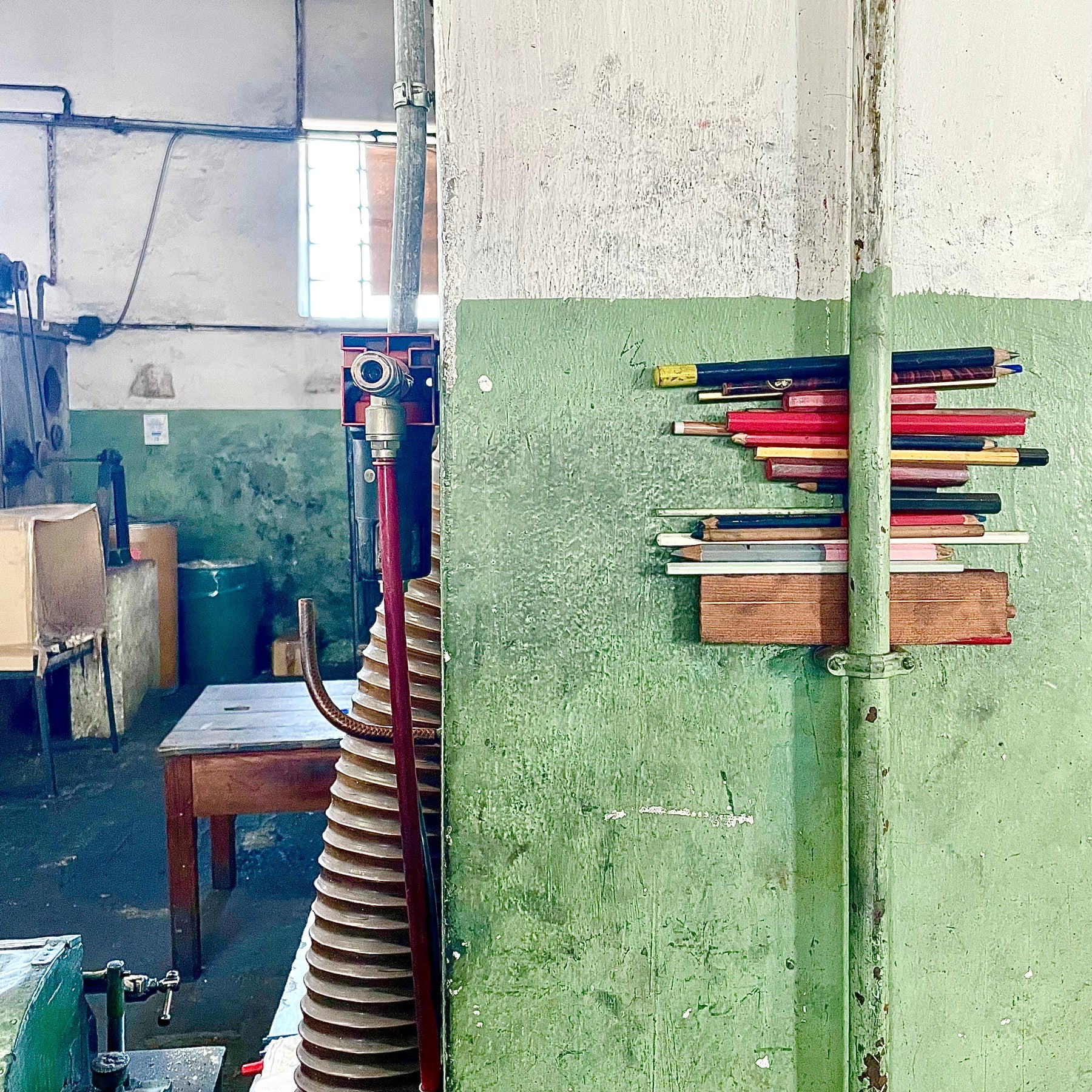 oop! worm - arhoj pencil