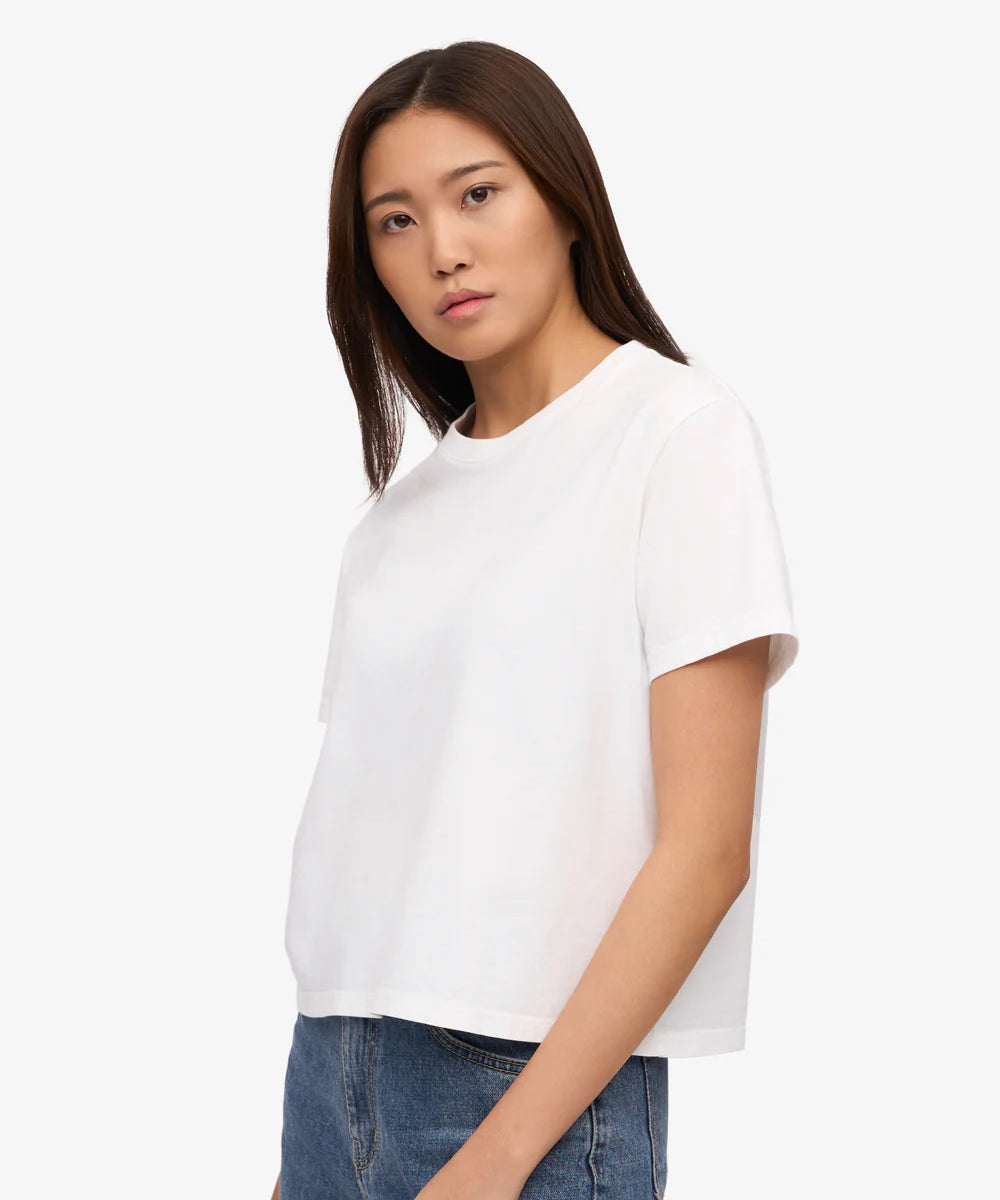 organic-boxy-crop-tee-optical-white_6.webp