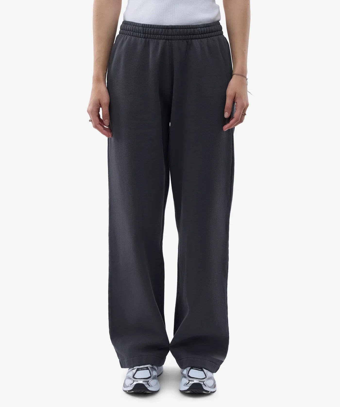 organic-straightleg-sweatpants-lava-grey-2.webp