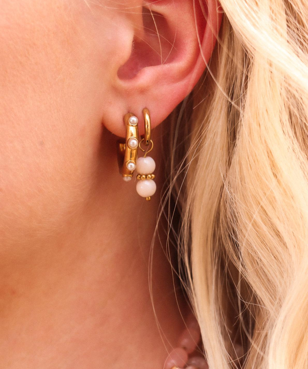round-of-pearls-gold-1.jpg