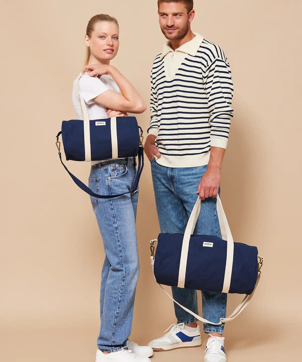 sac-polochon-simon-mini-simon-navy_1296x_2b5a90a0-bf02-4d50-a64d-3f3f762cc63a.webp