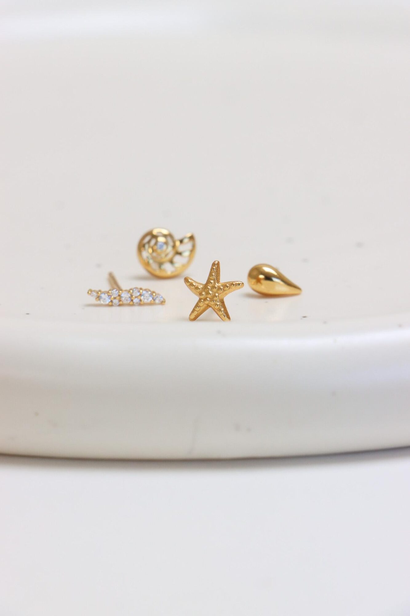 mini sea star - stud