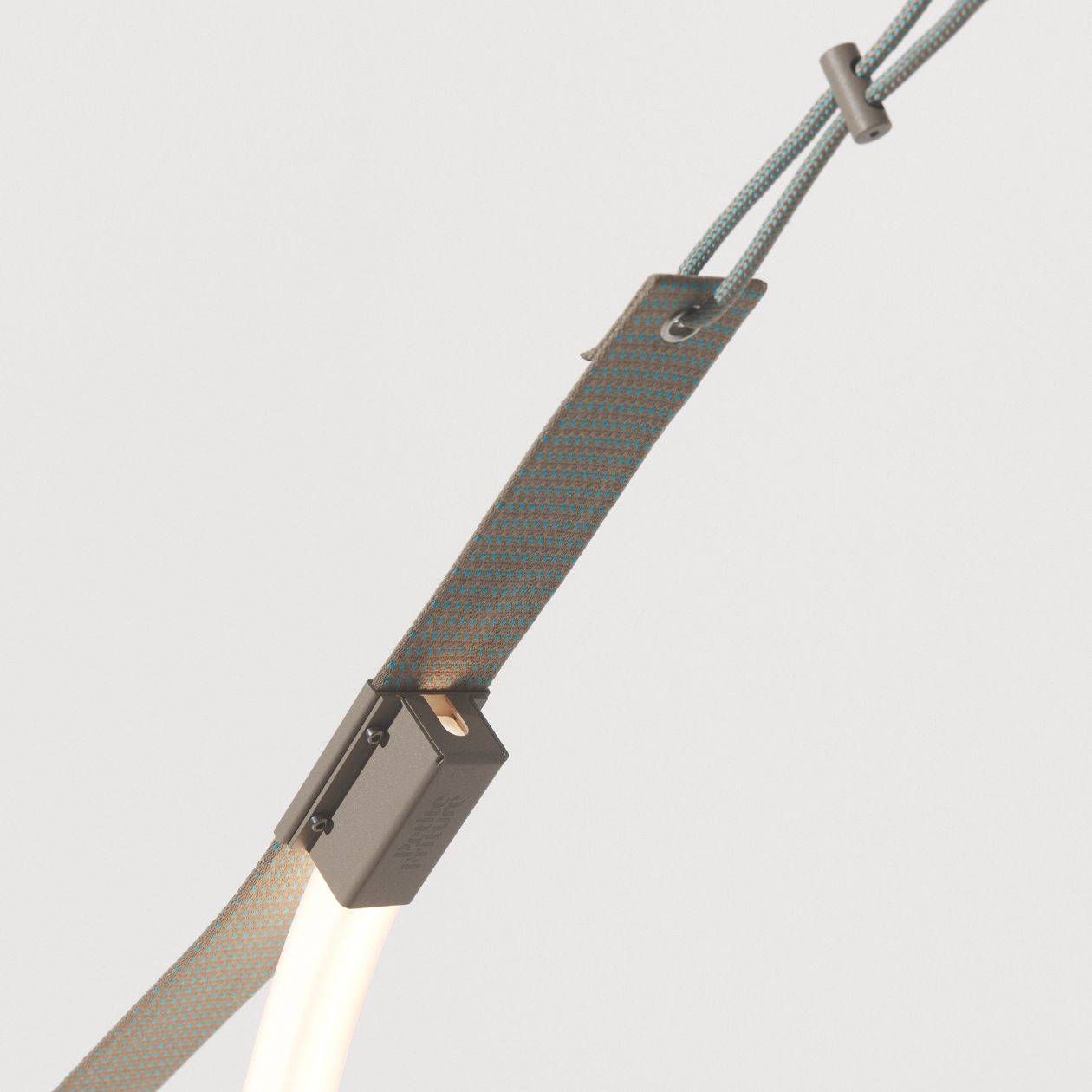Spline pendant light