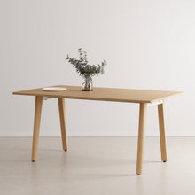 Afbeelding in Gallery-weergave laden, New modern eettafel - eco-certified wood
