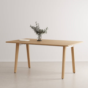 New modern eettafel - eco-certified wood