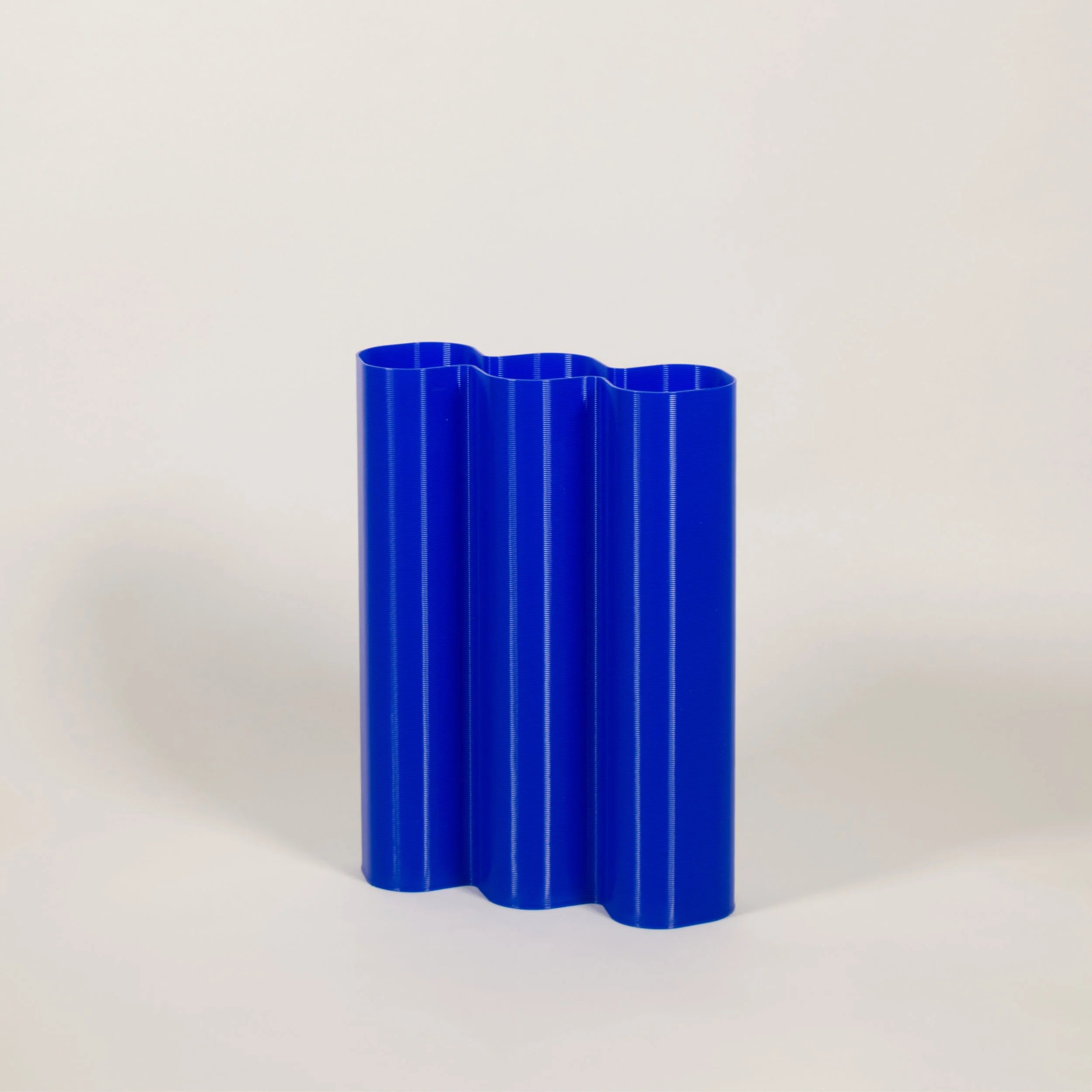 vase-alvaro-L-bleu.webp