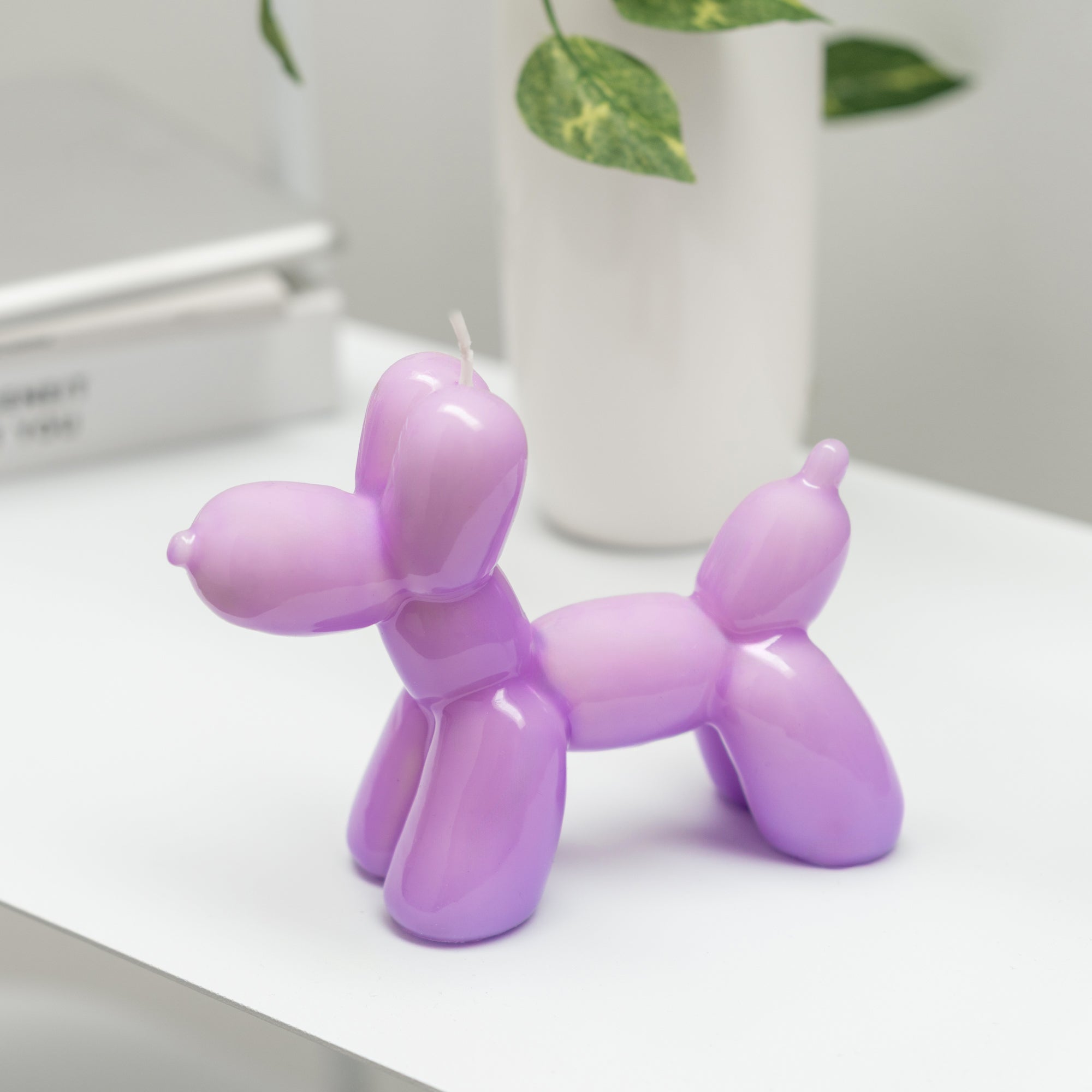 Balloon dog candle