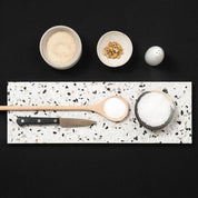 Confetti board - Black and white