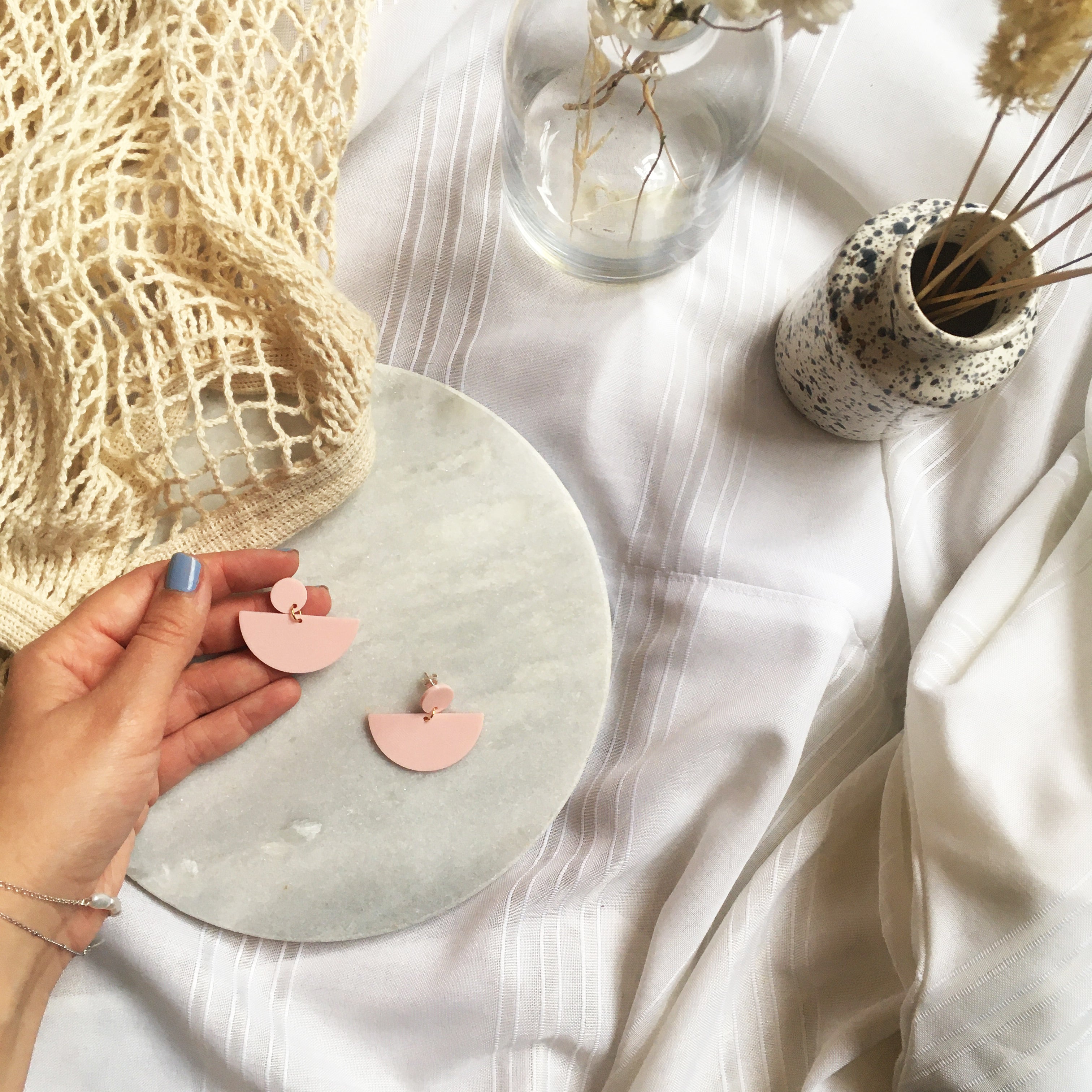 Oorbel double D - pastel roze