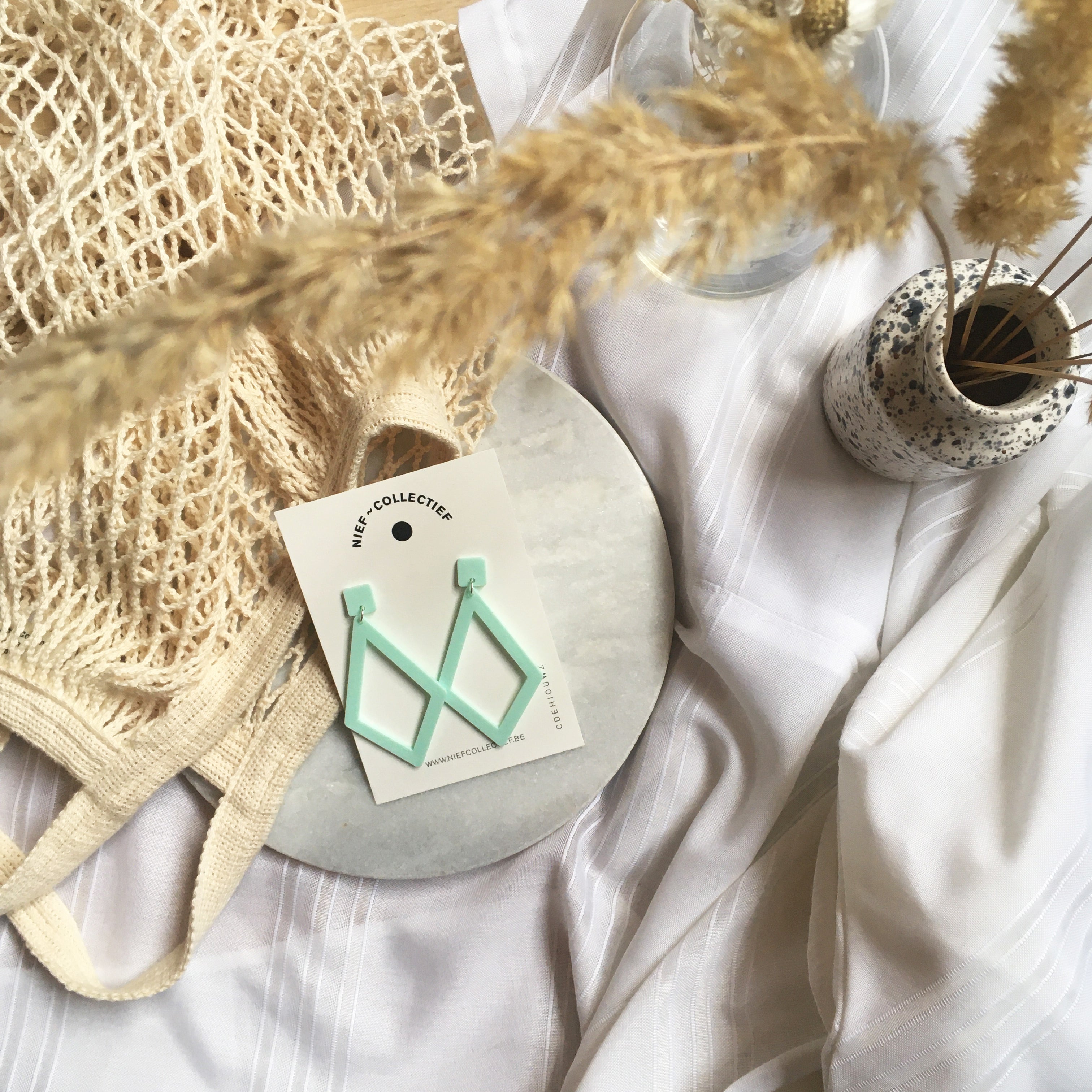 Oorbel double V - pastel mint