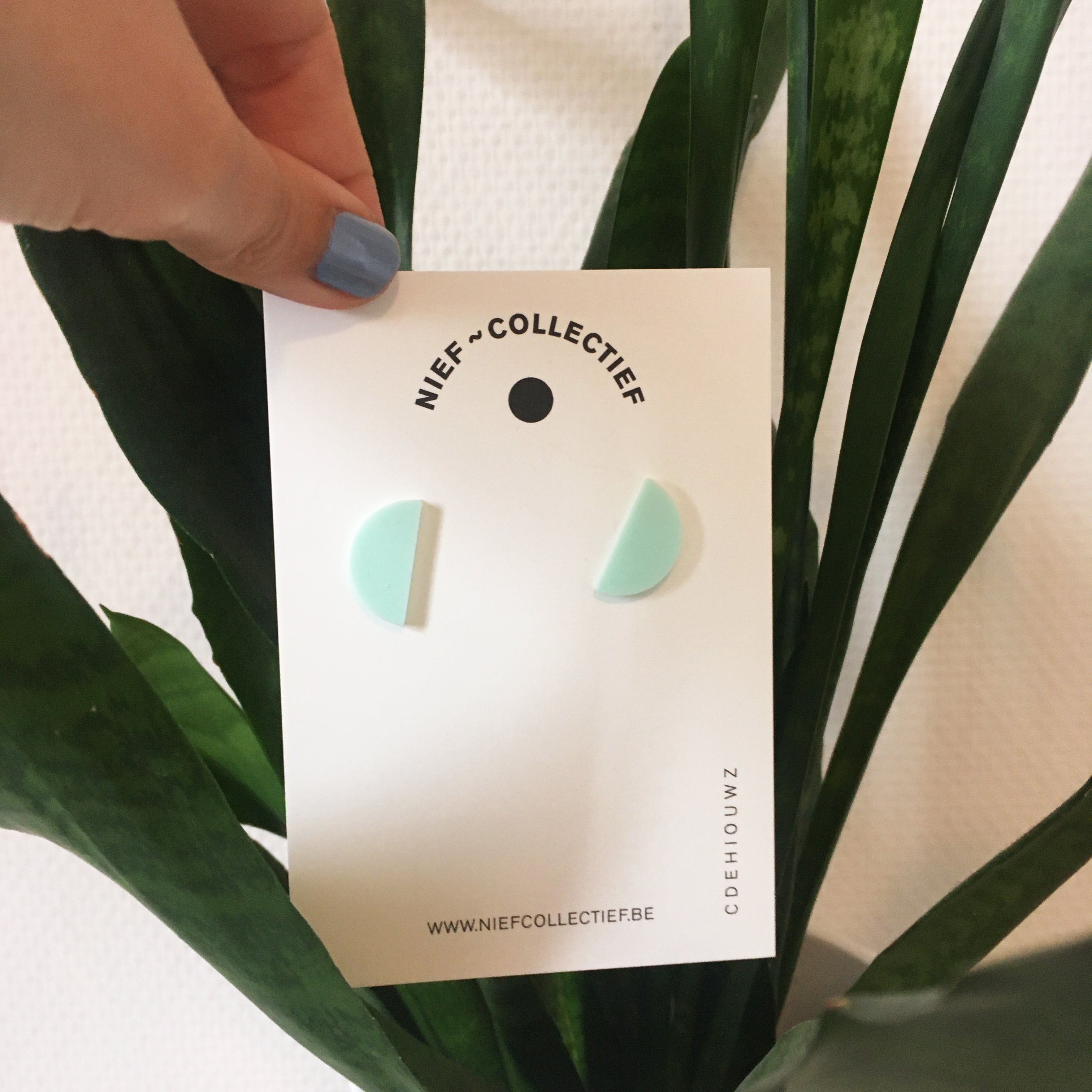 Oorbel mini C - pastel mint