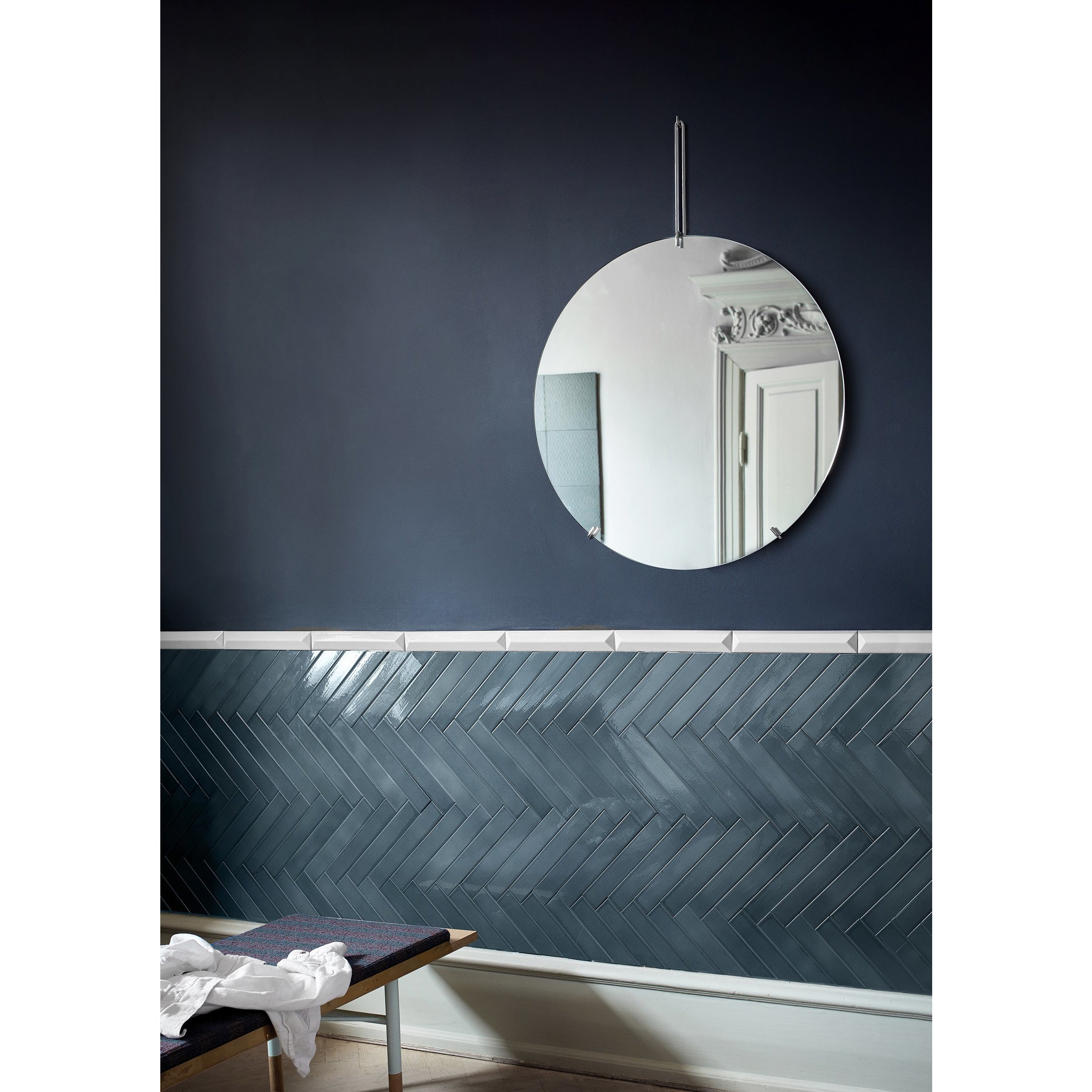 Wall mirror chrome