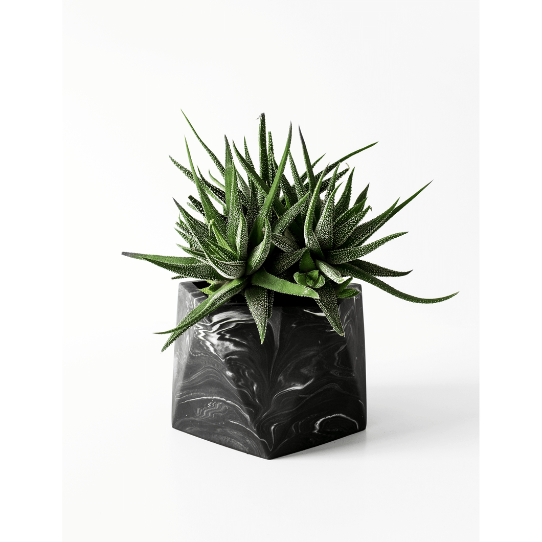 Mare planter large black marble