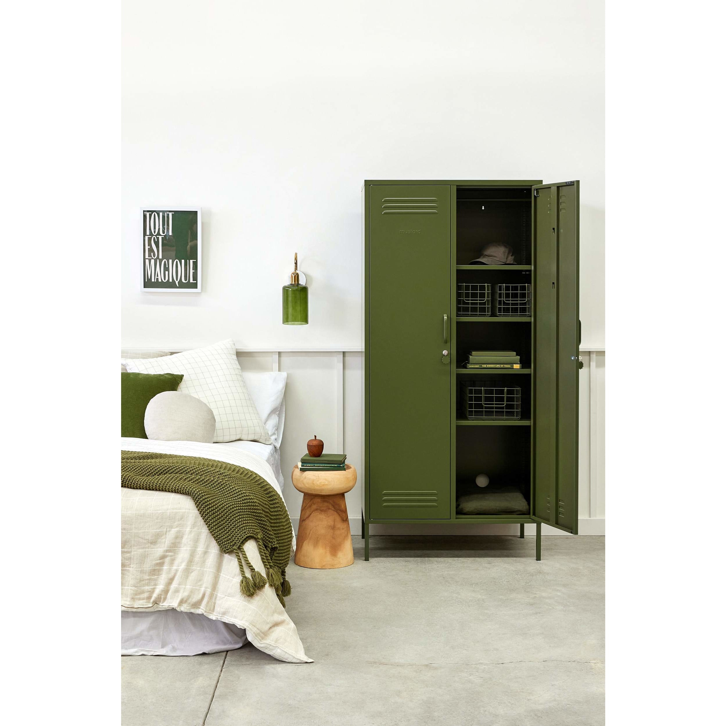 Olive_Twinny_Adult_Styled_1Door_Opened_Vertical_2500px.jpg